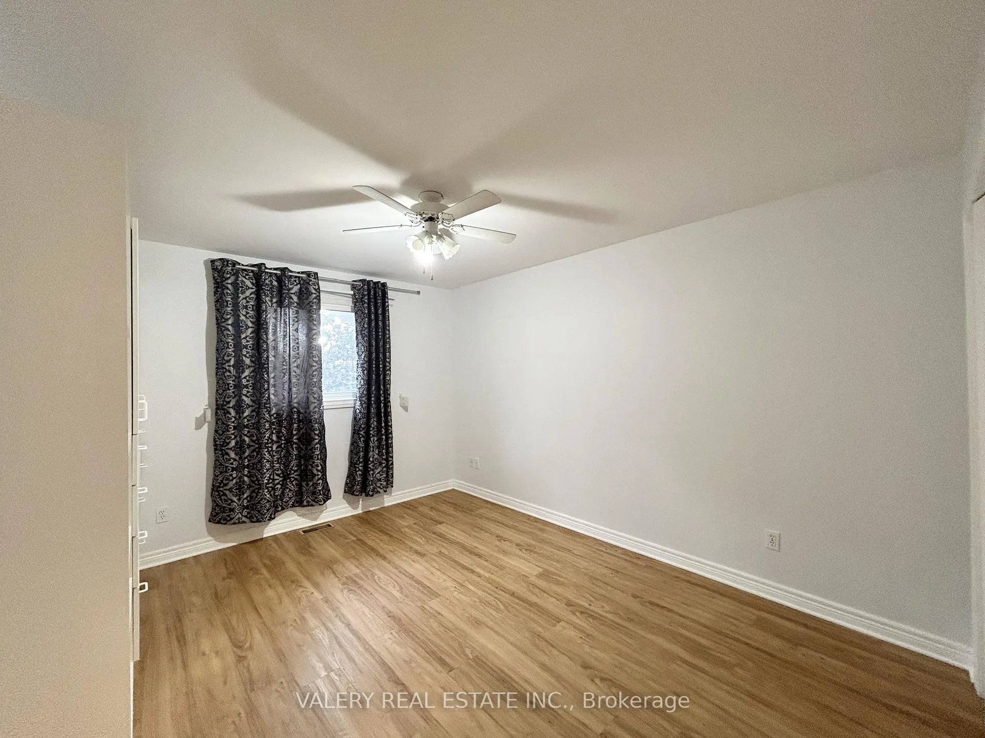 Photo 10 of Unit 3, 1559 Chateau Avenue, Tecumseh — HOMEH
