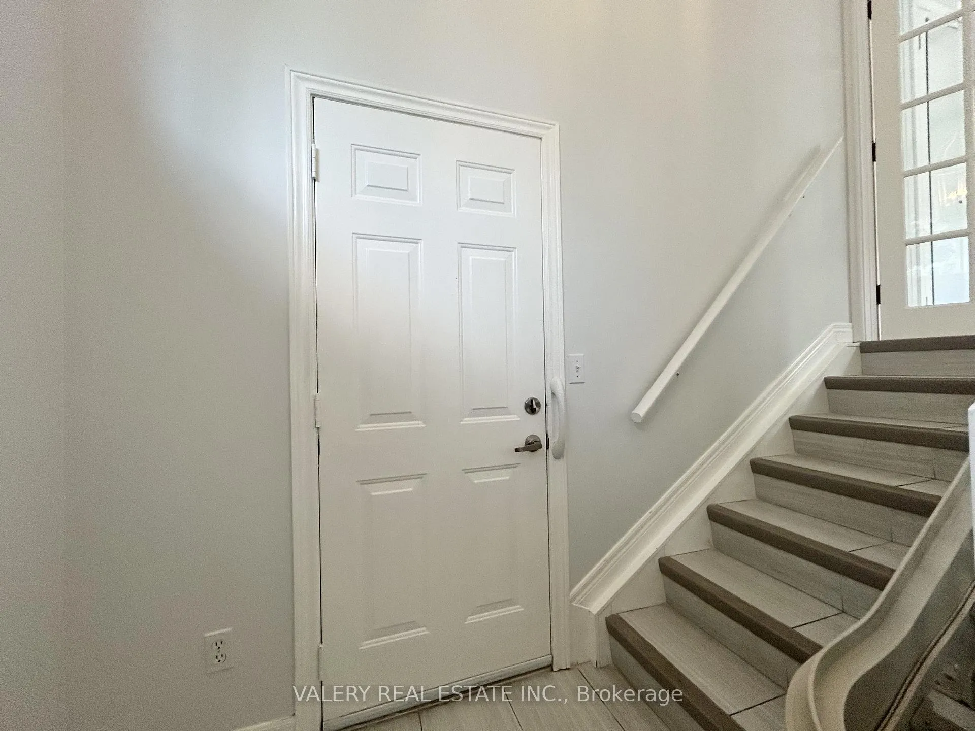 Photo 13 of Unit 3, 1559 Chateau Avenue, Tecumseh — HOMEH