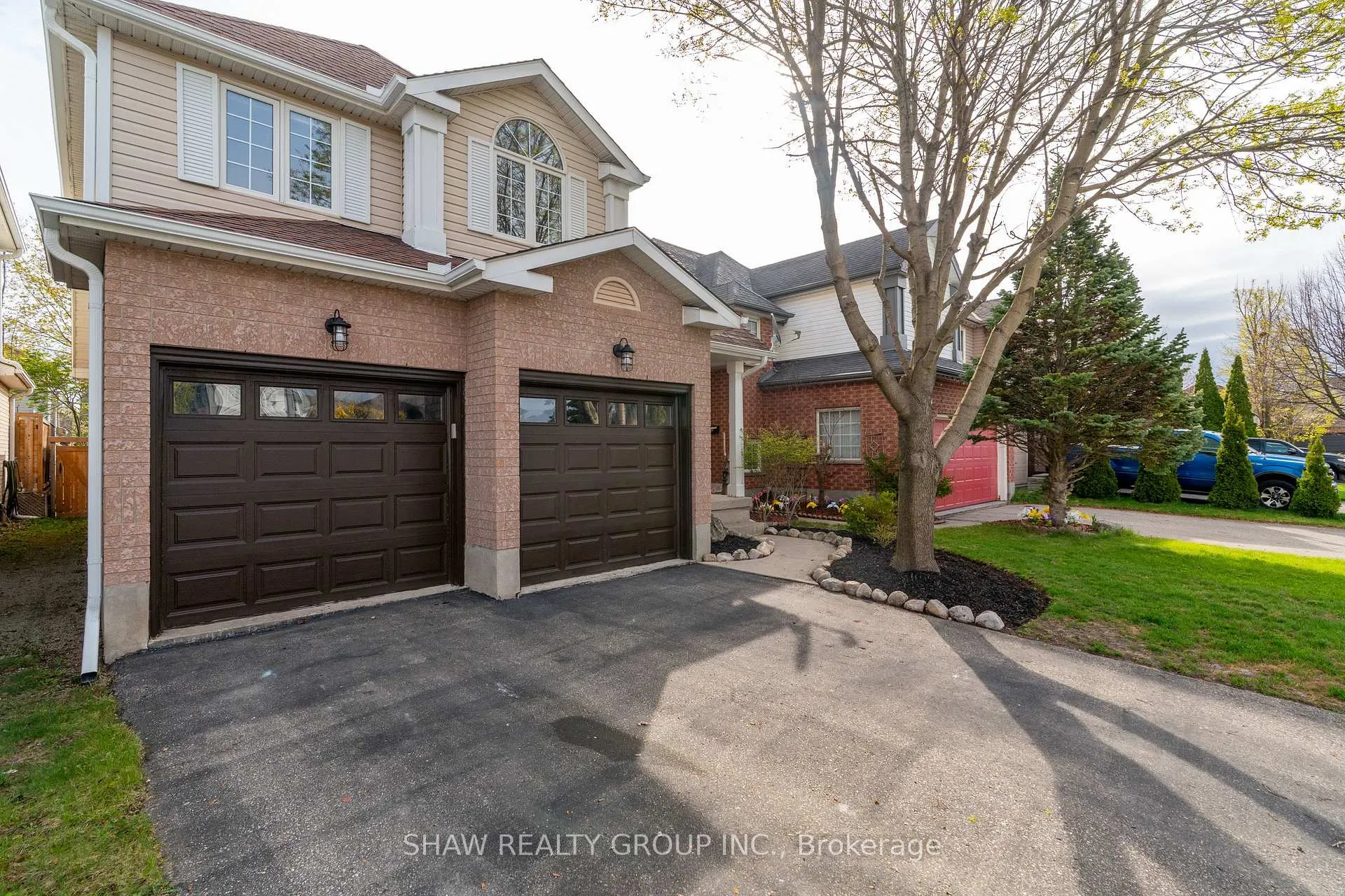 Photo 4 of 9 Gaw Crescent, Guelph, Pineridge/Westminster Woods — HOMEH