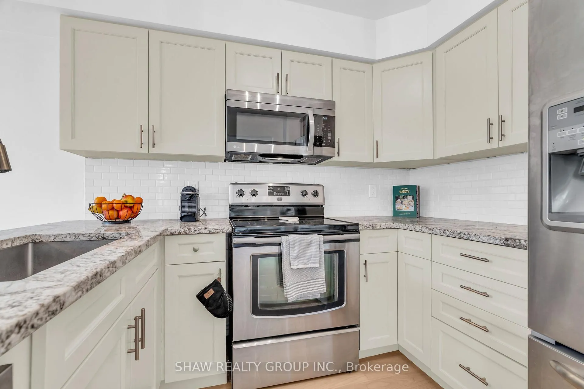 Photo 16 of 9 Gaw Crescent, Guelph, Pineridge/Westminster Woods — HOMEH