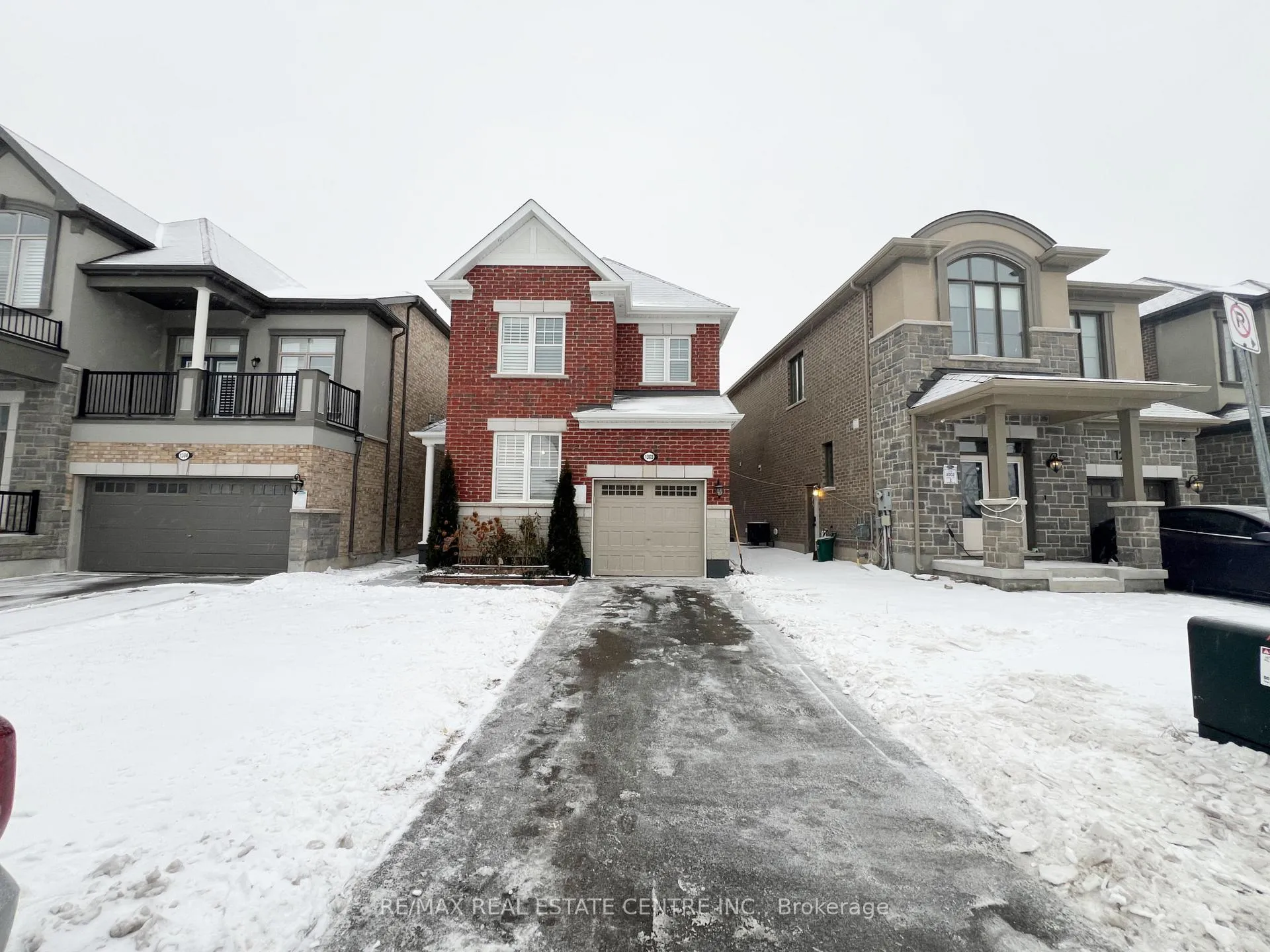 Front of 1300 Basswood Crescent