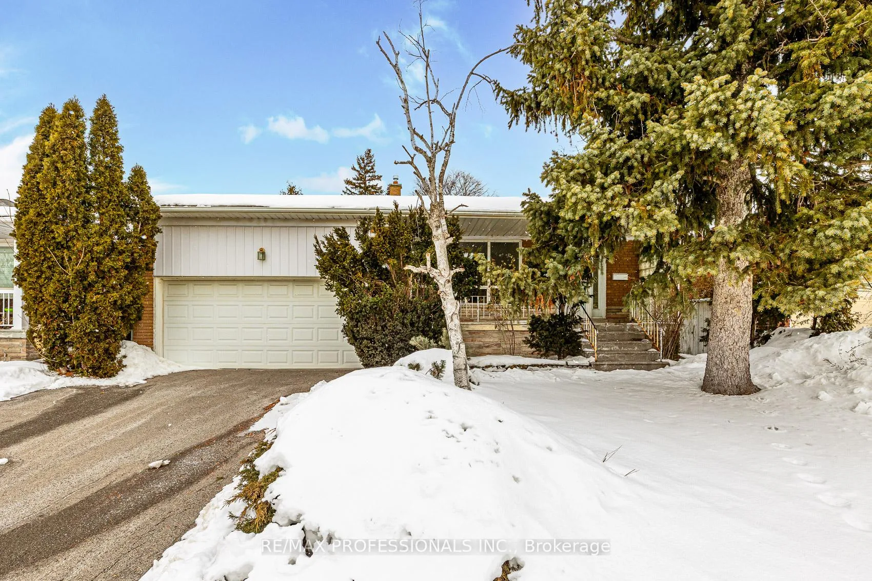 Photo 1 of 34 Turnvale Road, Etobicoke, West Humber-Clairville — HOMEH