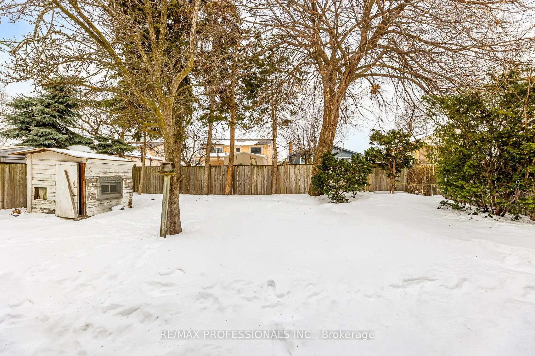 Photo 5 of 34 Turnvale Road, Etobicoke, West Humber-Clairville — HOMEH