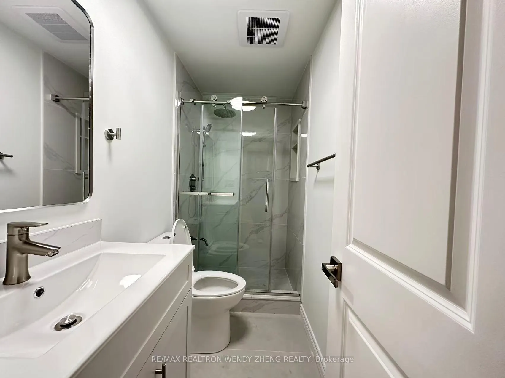Photo 13 of Unit Lower, 86 Pringle Avenue, Markham, Markham Village — HOMEH
