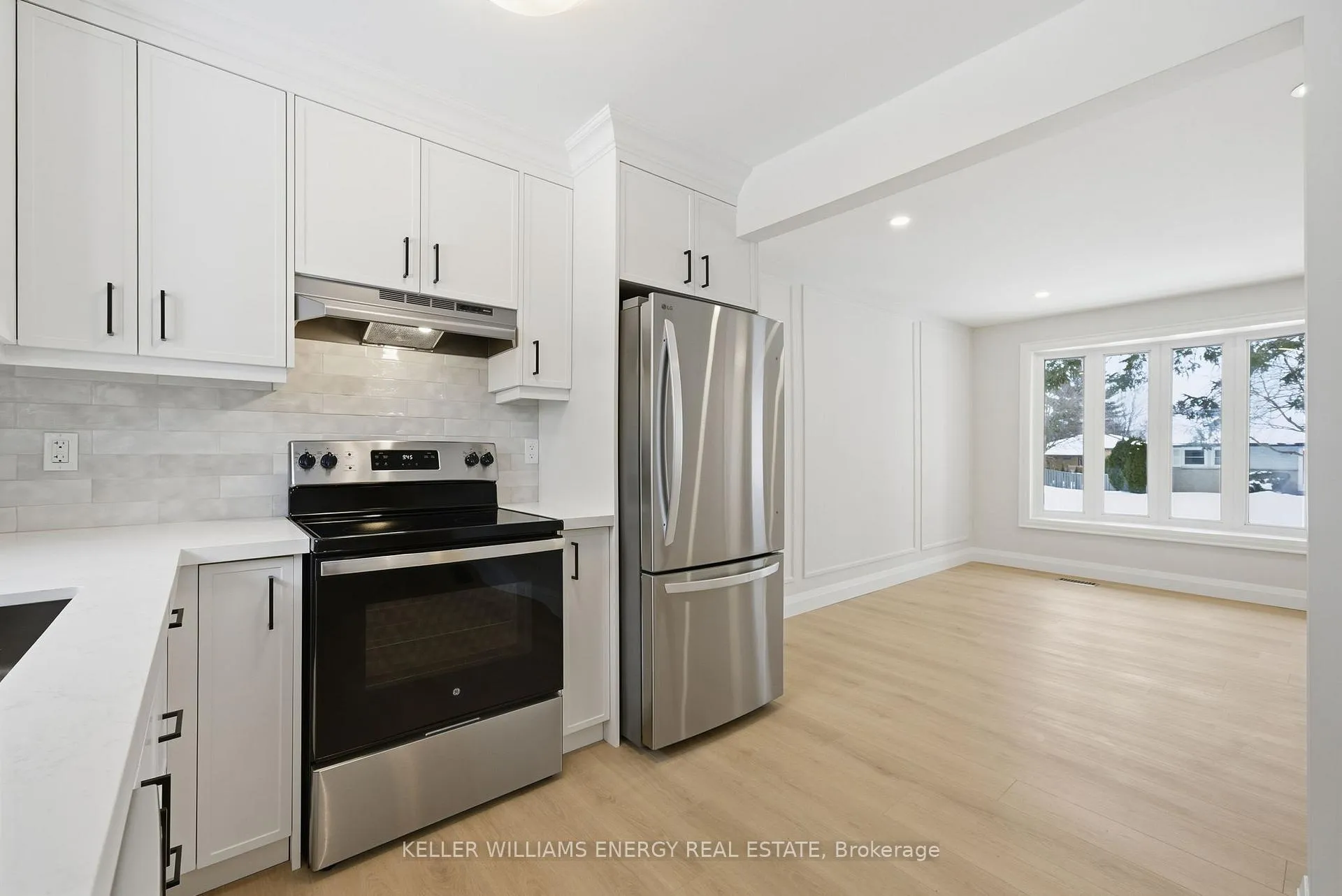 Photo 10 of 38 Ferguson Avenue, Whitby, Brooklin — HOMEH