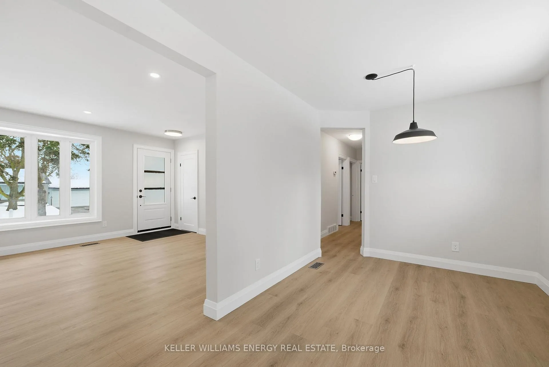 Photo 11 of 38 Ferguson Avenue, Whitby, Brooklin — HOMEH
