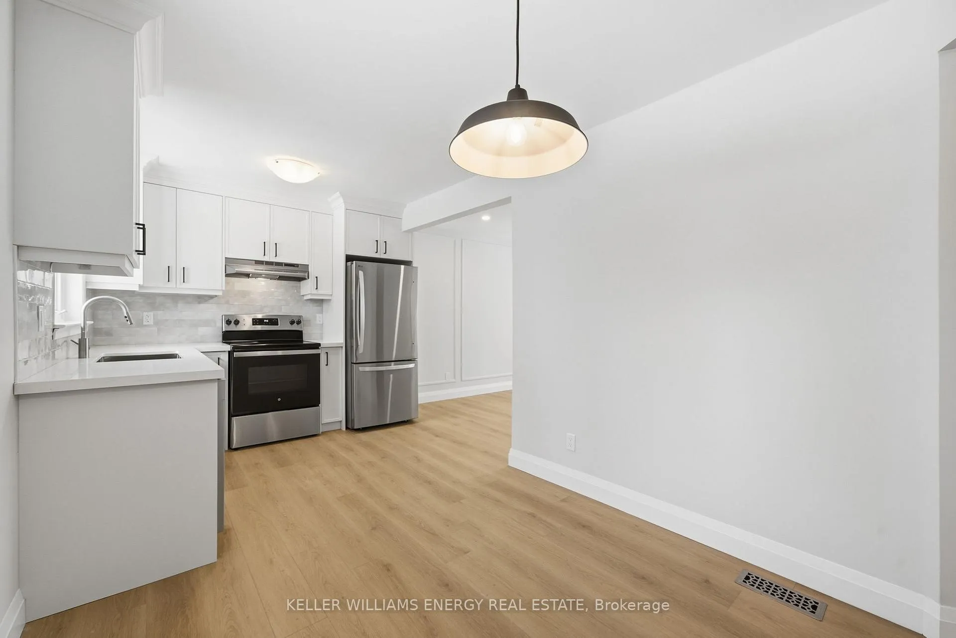 Photo 12 of 38 Ferguson Avenue, Whitby, Brooklin — HOMEH