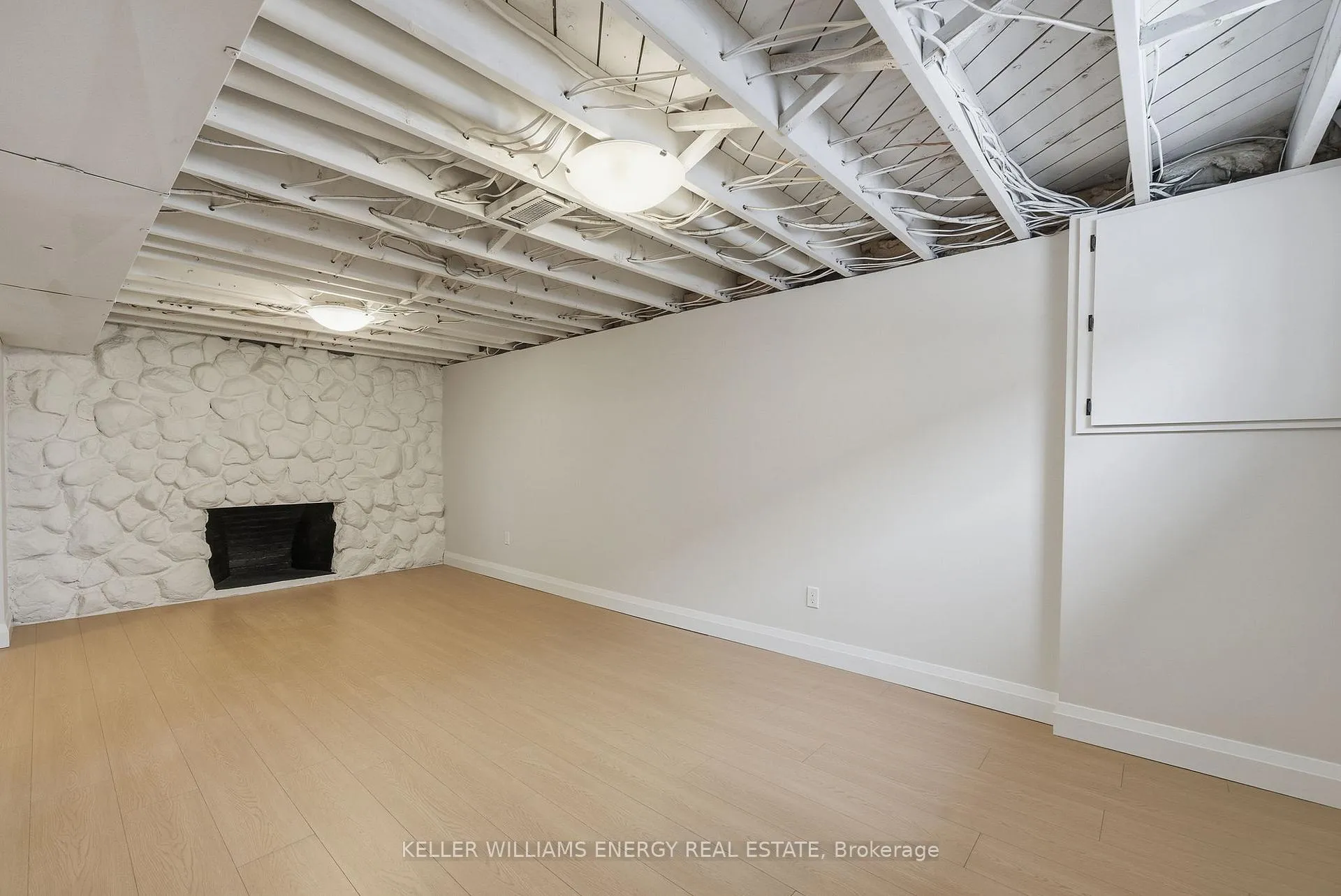 Photo 22 of 38 Ferguson Avenue, Whitby, Brooklin — HOMEH