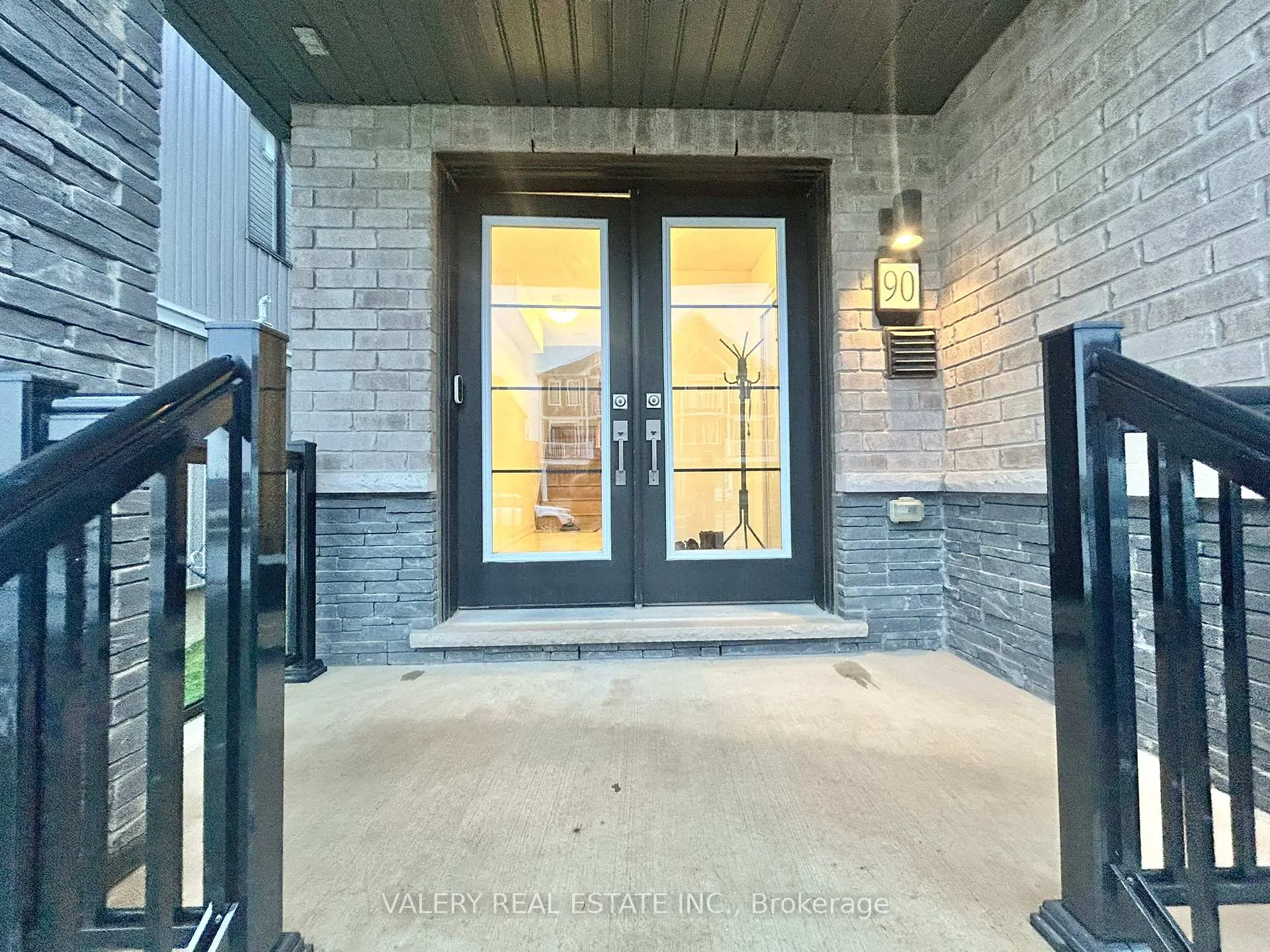 Photo 23 of Unit 90, Norwich Cres, Haldimand — HOMEH