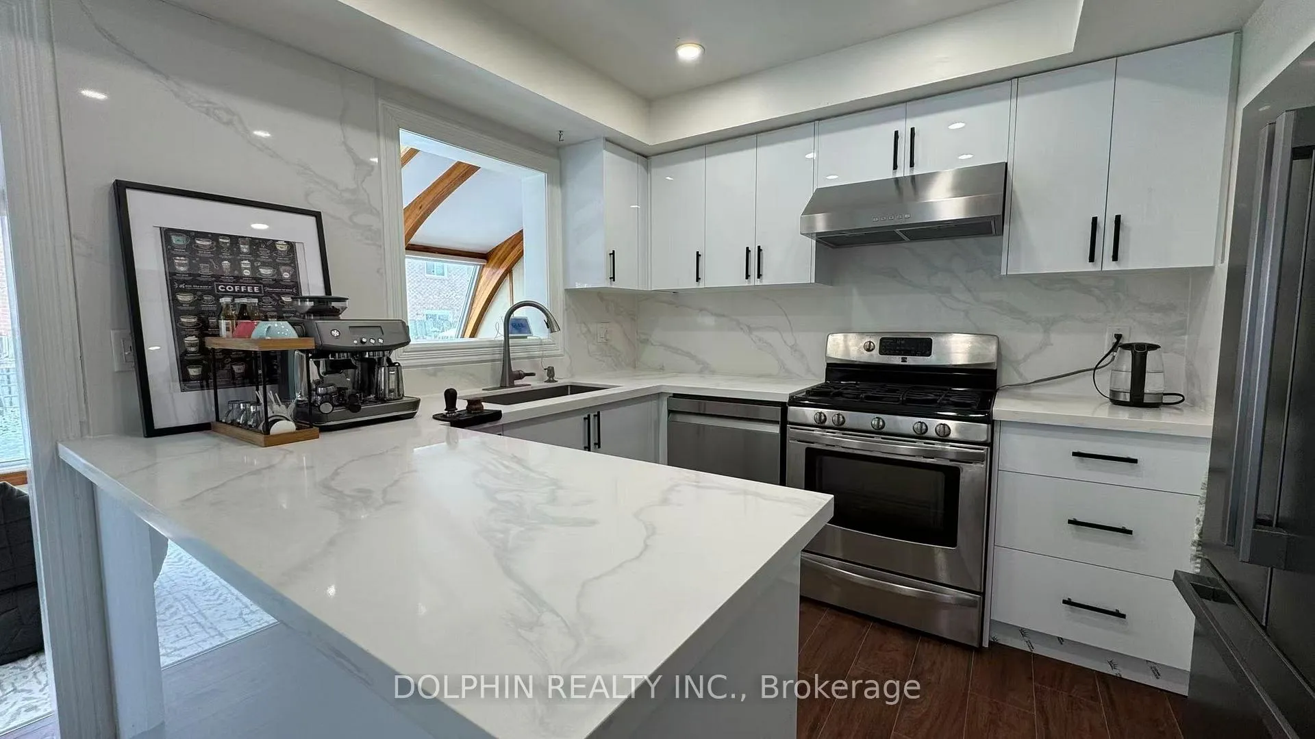 Photo 2 of 44 Ravenscroft Road, Ajax, Central — HOMEH