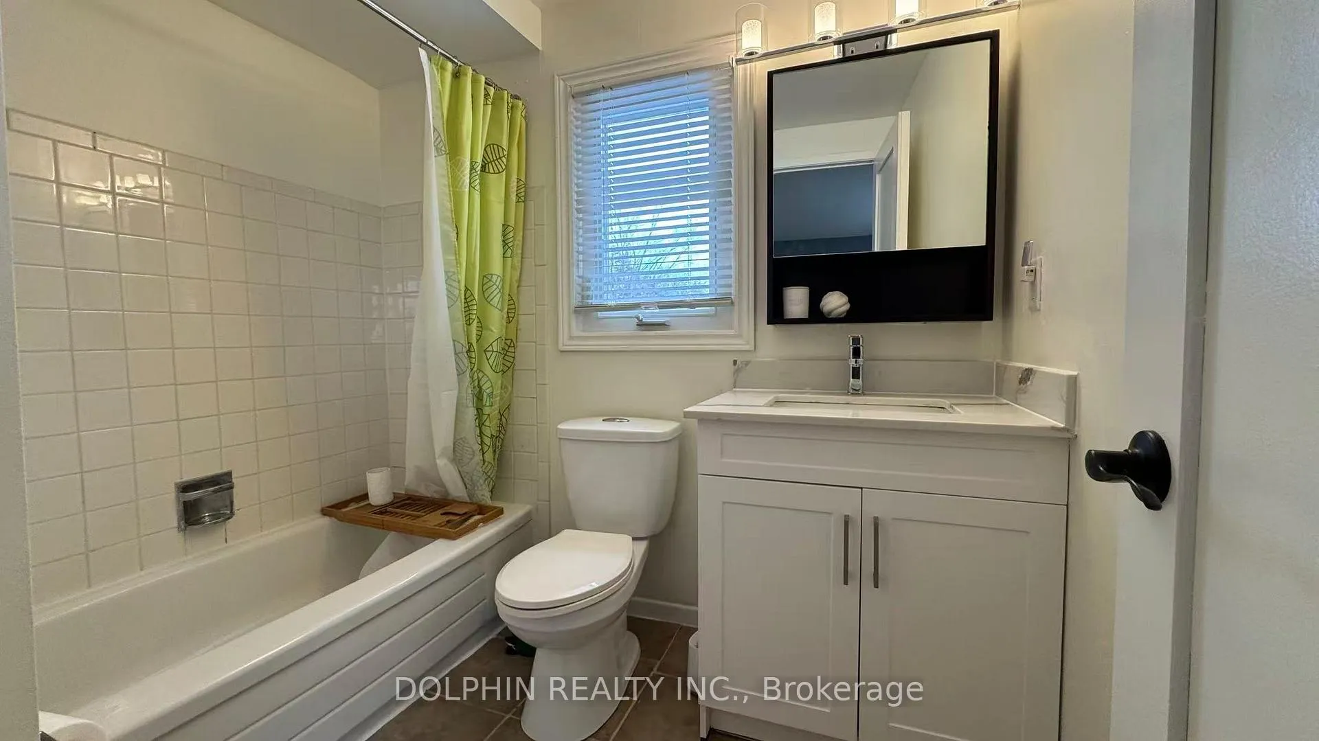 Photo 8 of 44 Ravenscroft Road, Ajax, Central — HOMEH