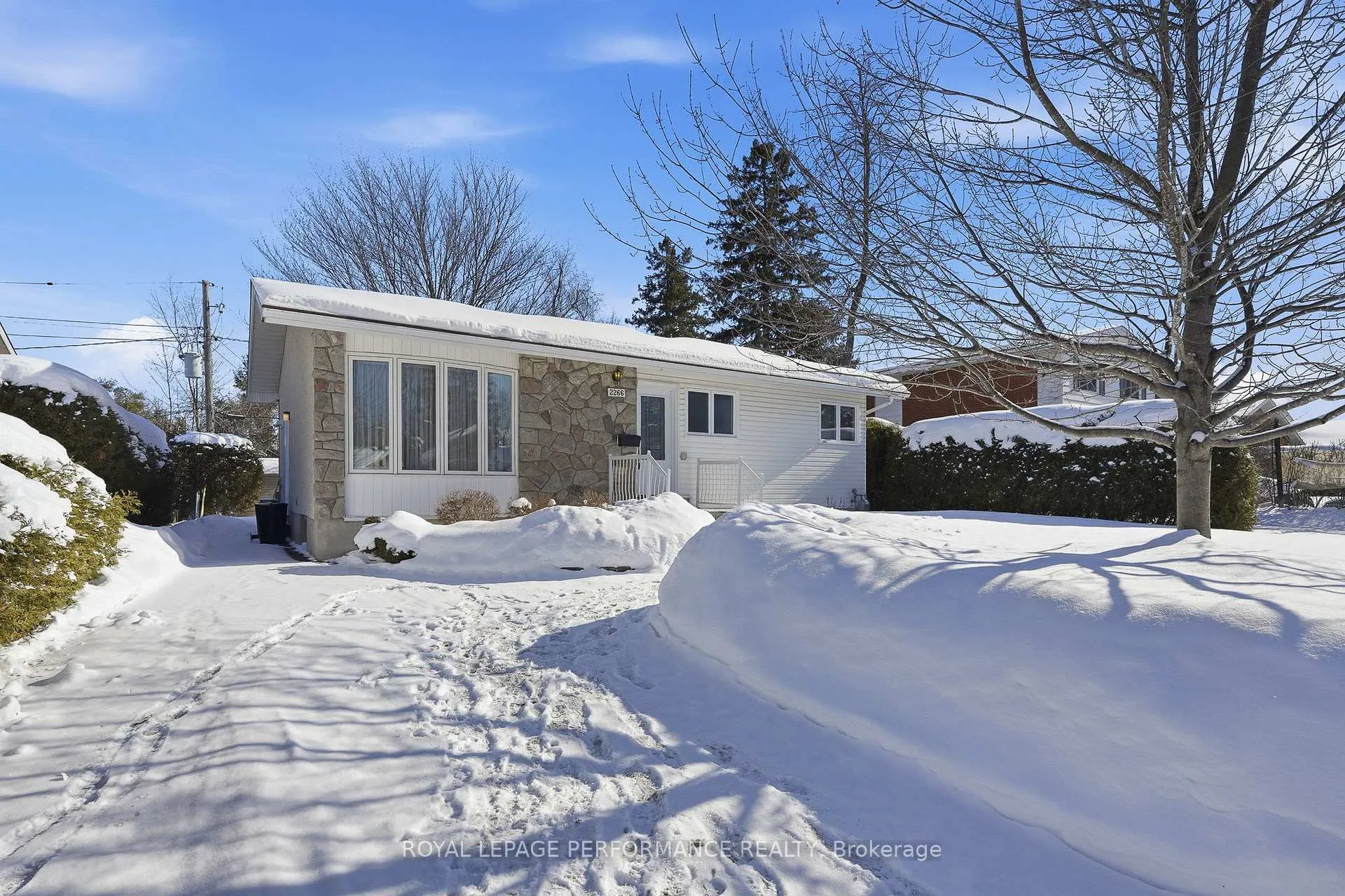 Photo 1 of 2266 Fife Crescent, Ottawa, Elmvale Acres — HOMEH