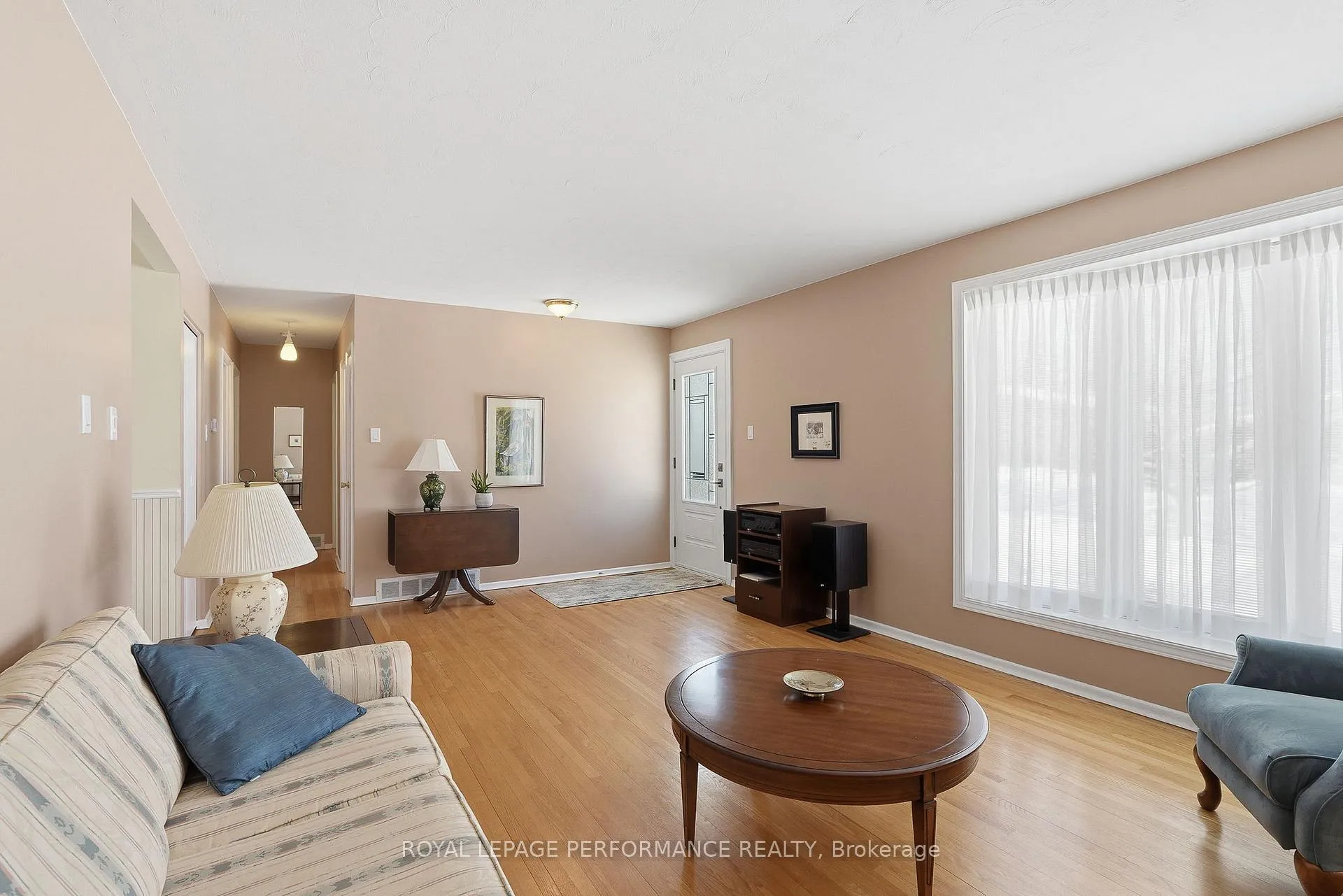 Photo 6 of 2266 Fife Crescent, Ottawa, Elmvale Acres — HOMEH