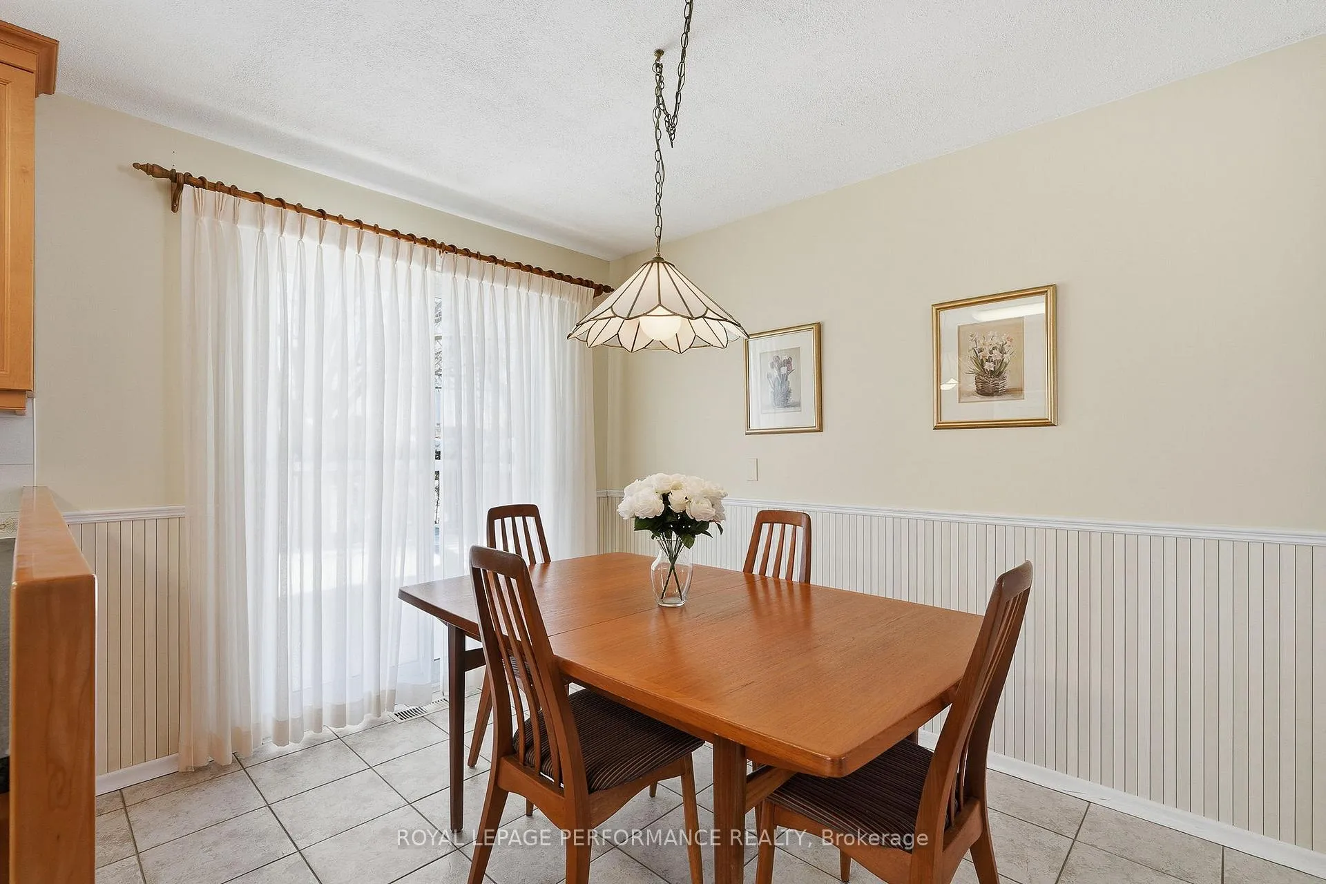 Photo 12 of 2266 Fife Crescent, Ottawa, Elmvale Acres — HOMEH