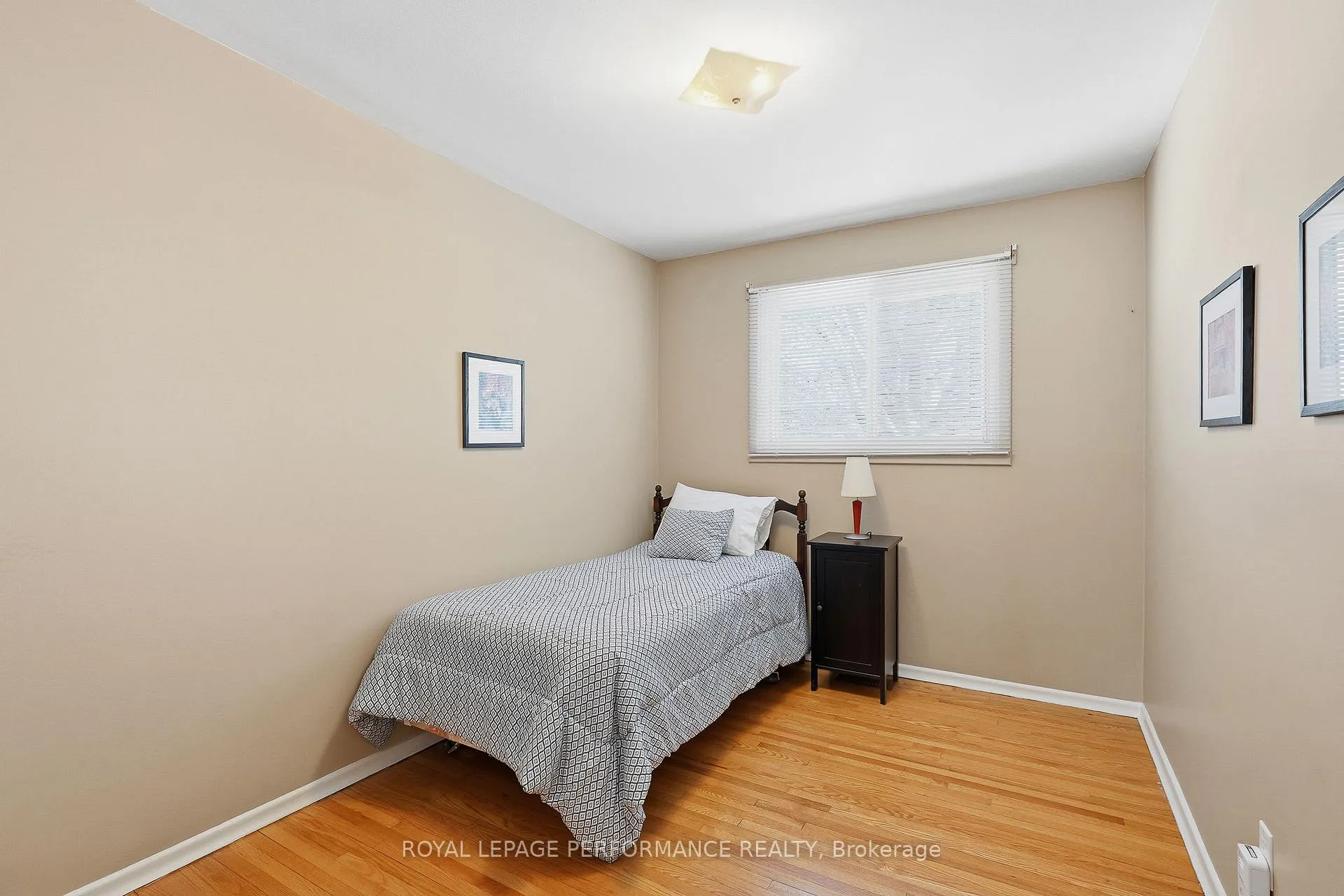 Photo 16 of 2266 Fife Crescent, Ottawa, Elmvale Acres — HOMEH