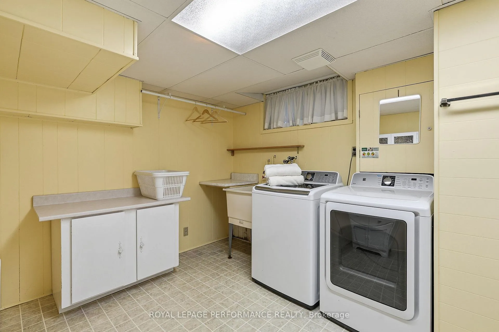 Photo 23 of 2266 Fife Crescent, Ottawa, Elmvale Acres — HOMEH