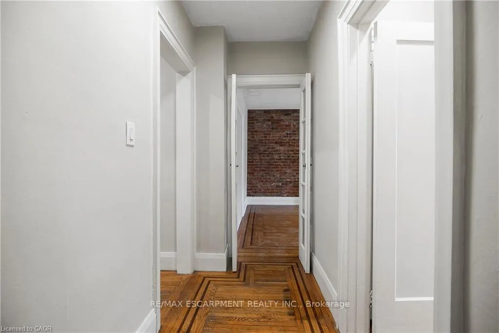 Photo 4 of Unit 7, 316 Aberdeen Avenue, Hamilton, Kirkendall — HOMEH