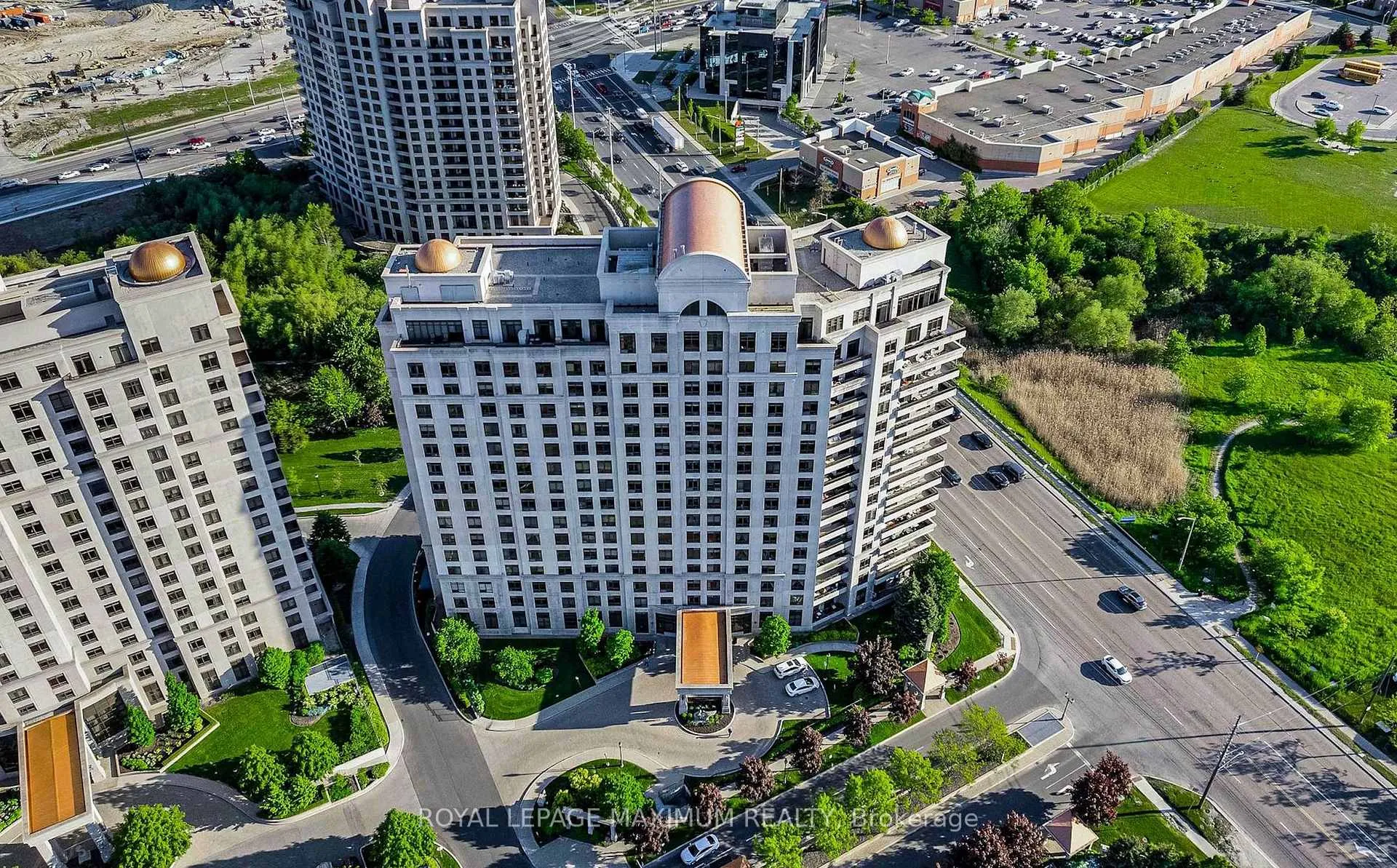 Photo 1 of Unit 907, 9235 Jane Street, Vaughan, Maple — HOMEH