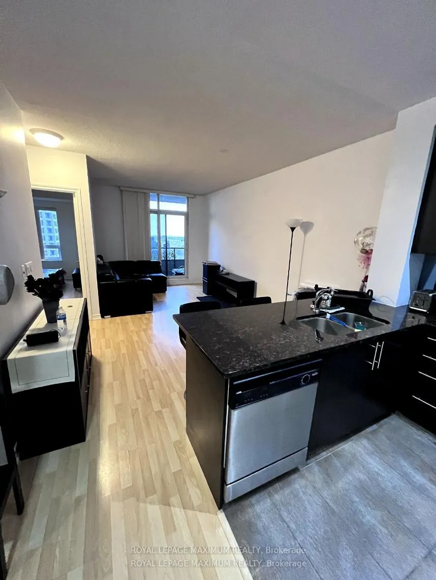 Photo 7 of Unit 907, 9235 Jane Street, Vaughan, Maple — HOMEH