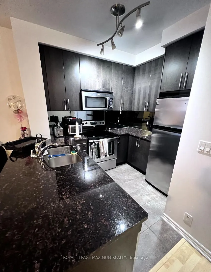 Photo 9 of Unit 907, 9235 Jane Street, Vaughan, Maple — HOMEH