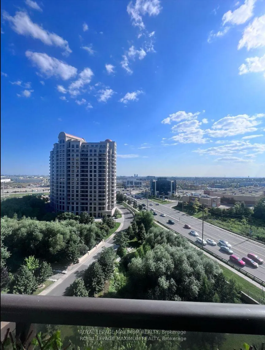 Photo 14 of Unit 907, 9235 Jane Street, Vaughan, Maple — HOMEH