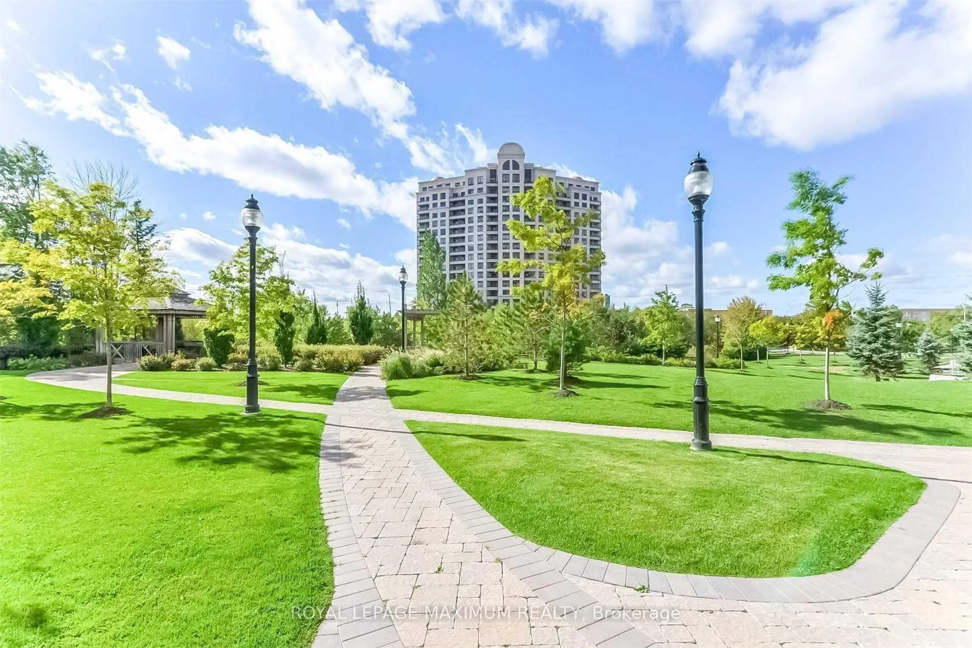 Photo 18 of Unit 907, 9235 Jane Street, Vaughan, Maple — HOMEH