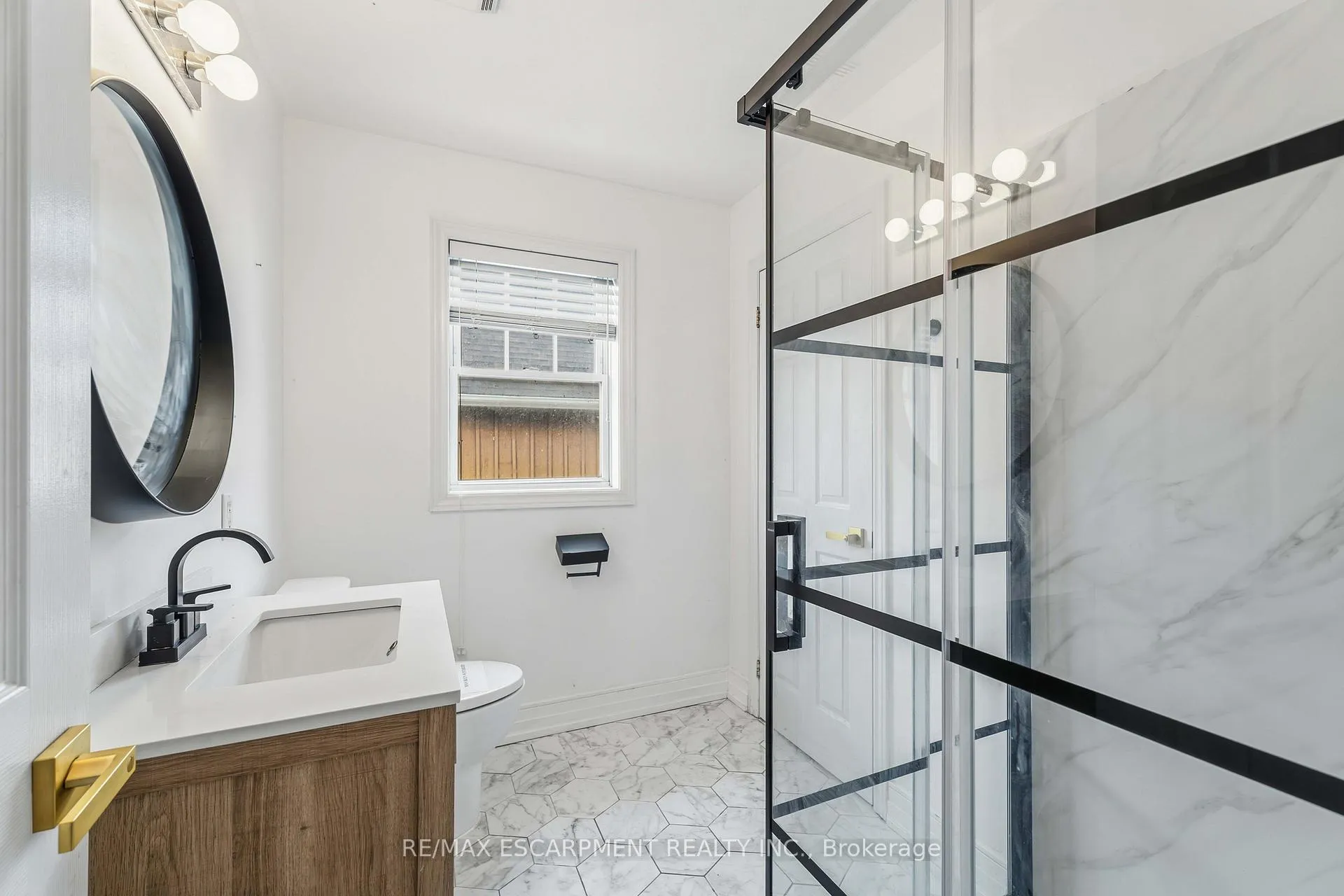 Photo 4 of 1056 Beach Boulevard, Hamilton, Hamilton Beach — HOMEH