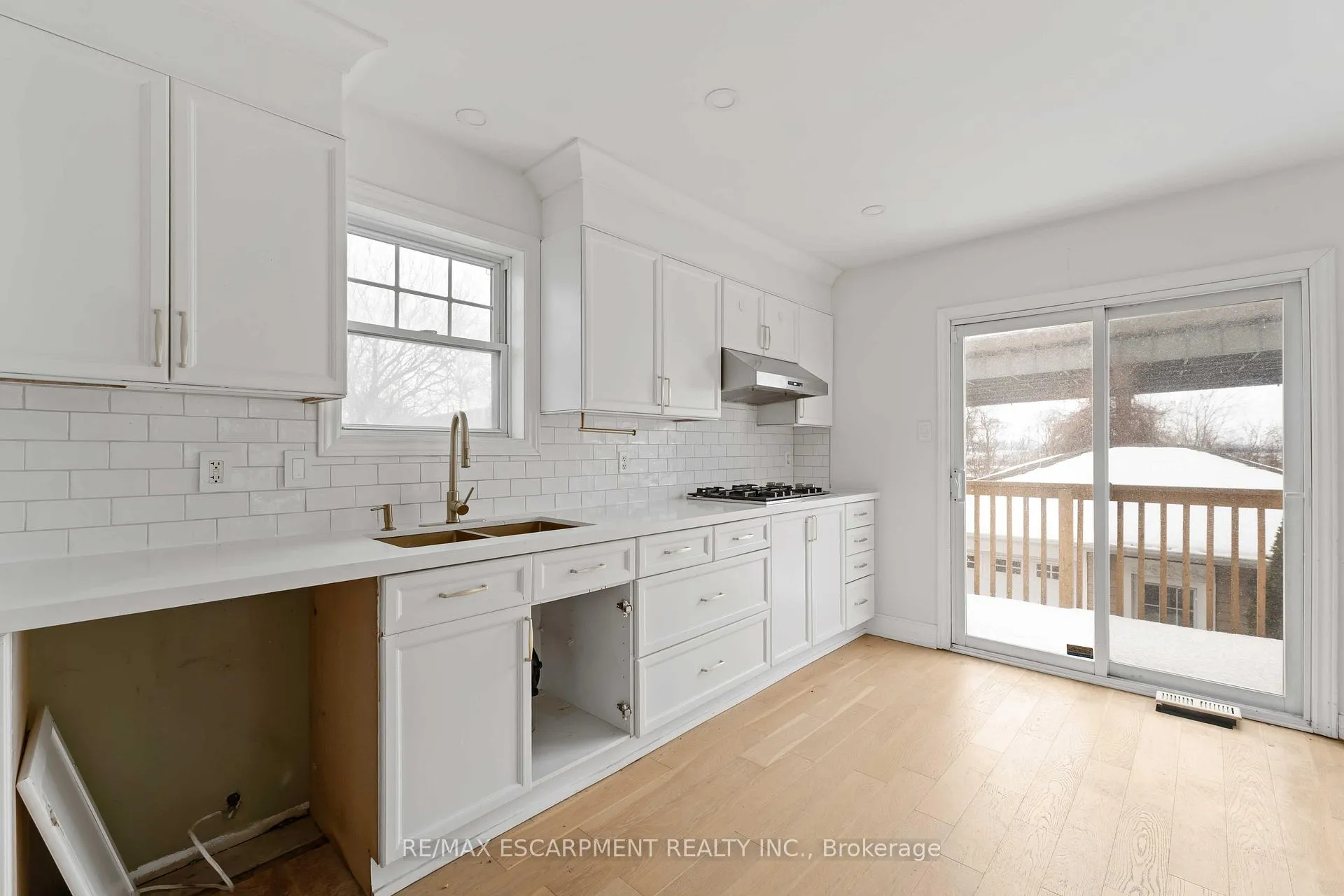 Photo 9 of 1056 Beach Boulevard, Hamilton, Hamilton Beach — HOMEH