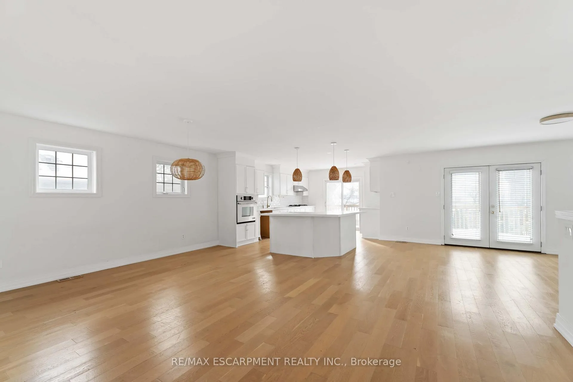 Photo 14 of 1056 Beach Boulevard, Hamilton, Hamilton Beach — HOMEH