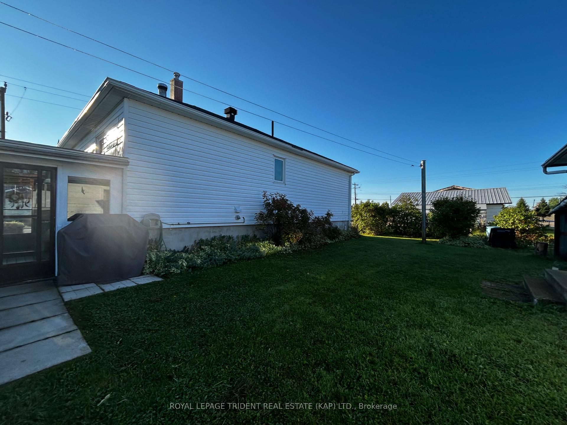 Photo 12 of 3 De L'Eglise Avenue, Kapuskasing — HOMEH