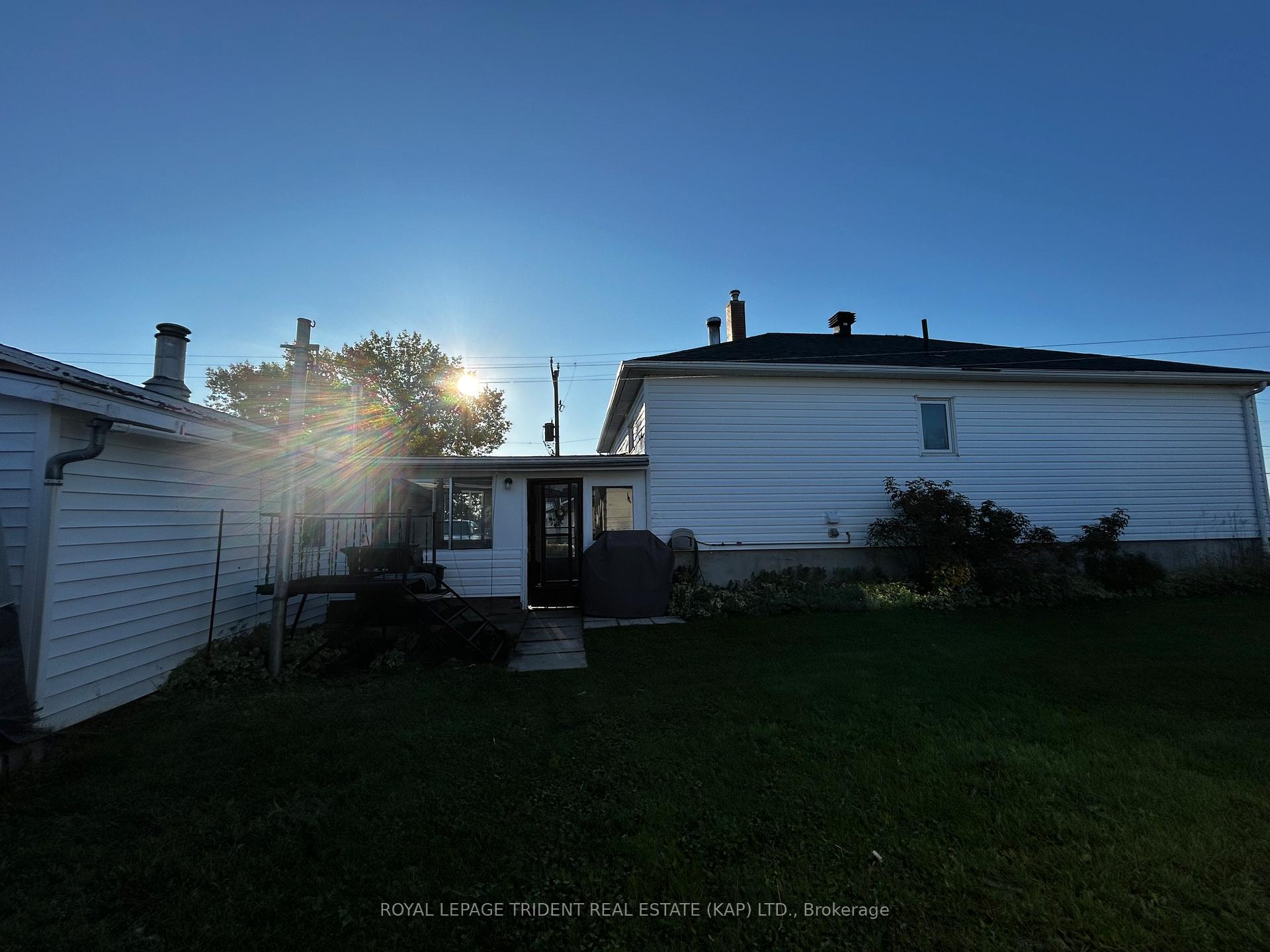 Photo 13 of 3 De L'Eglise Avenue, Kapuskasing — HOMEH