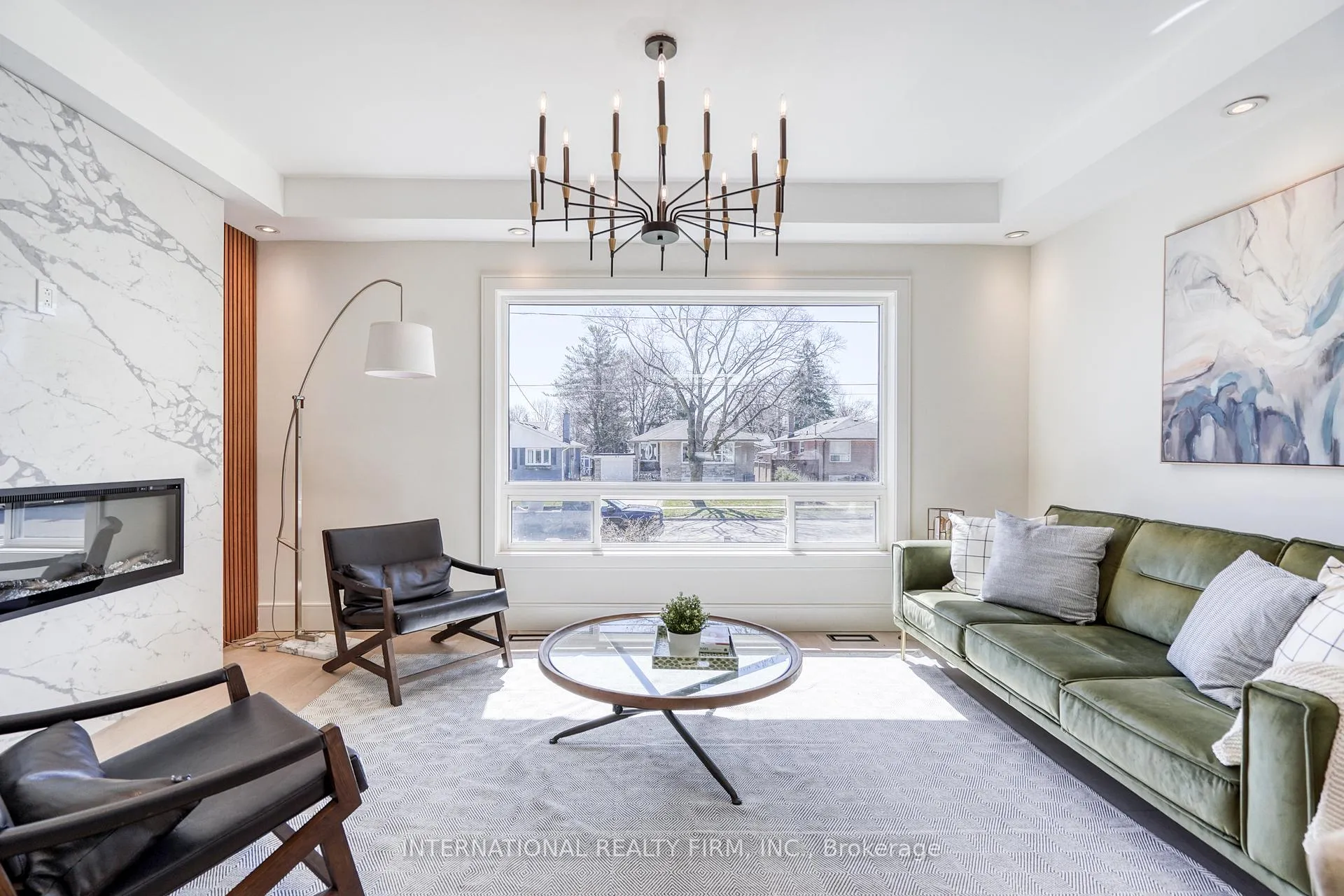 Photo 3 of 16 Paragon Road, Etobicoke, Kingsview Village-The Westway — HOMEH