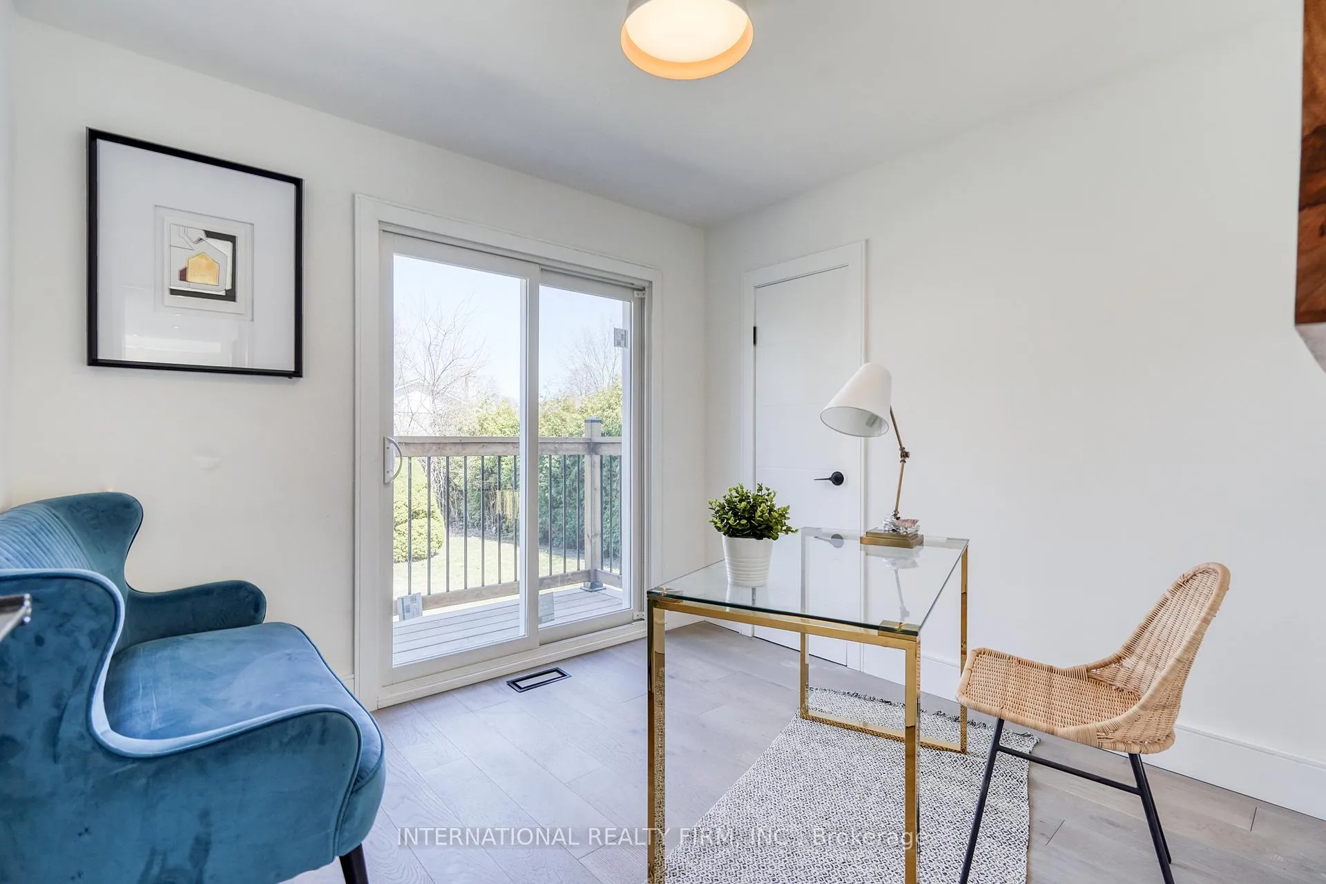 Photo 13 of 16 Paragon Road, Etobicoke, Kingsview Village-The Westway — HOMEH