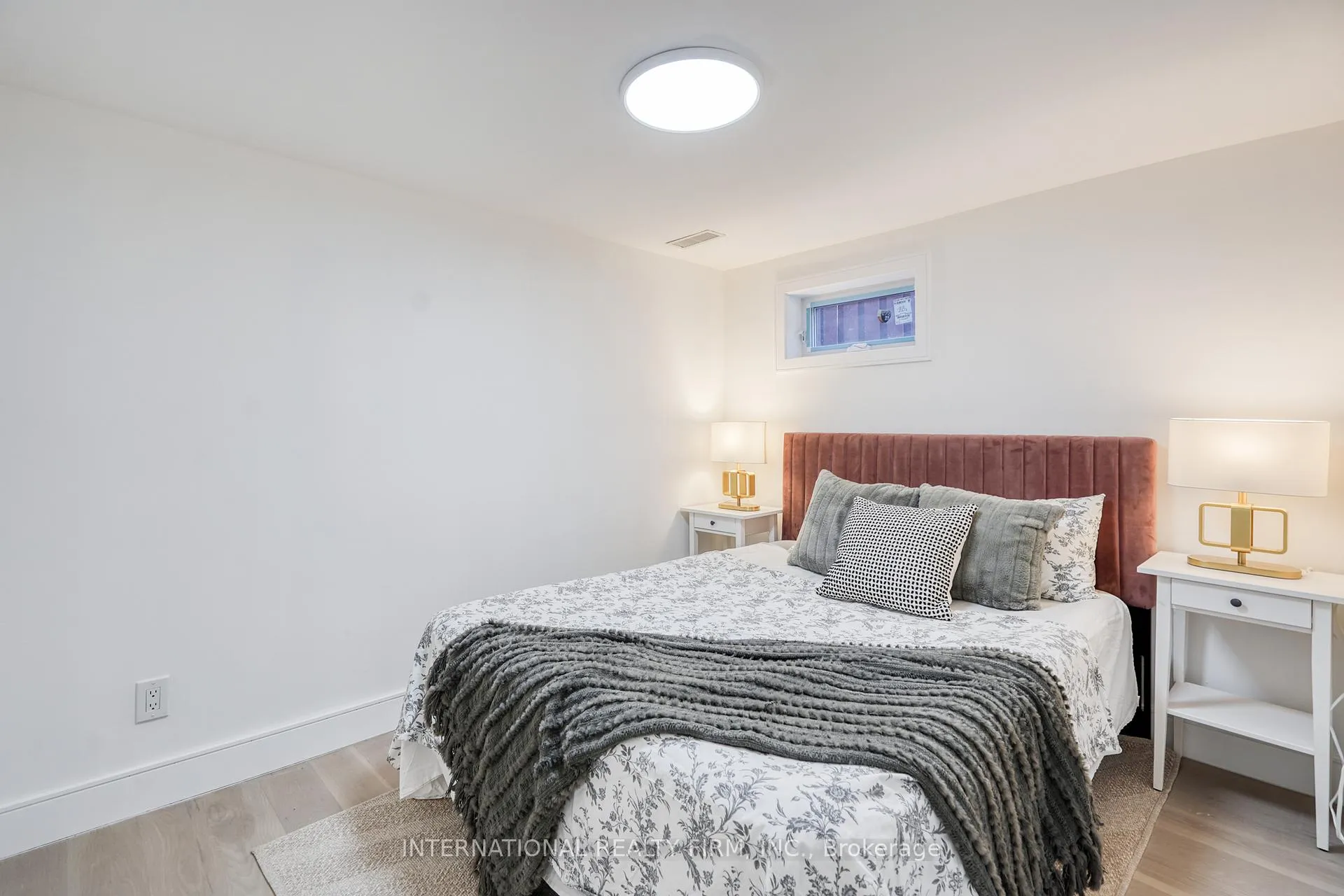 Photo 21 of 16 Paragon Road, Etobicoke, Kingsview Village-The Westway — HOMEH