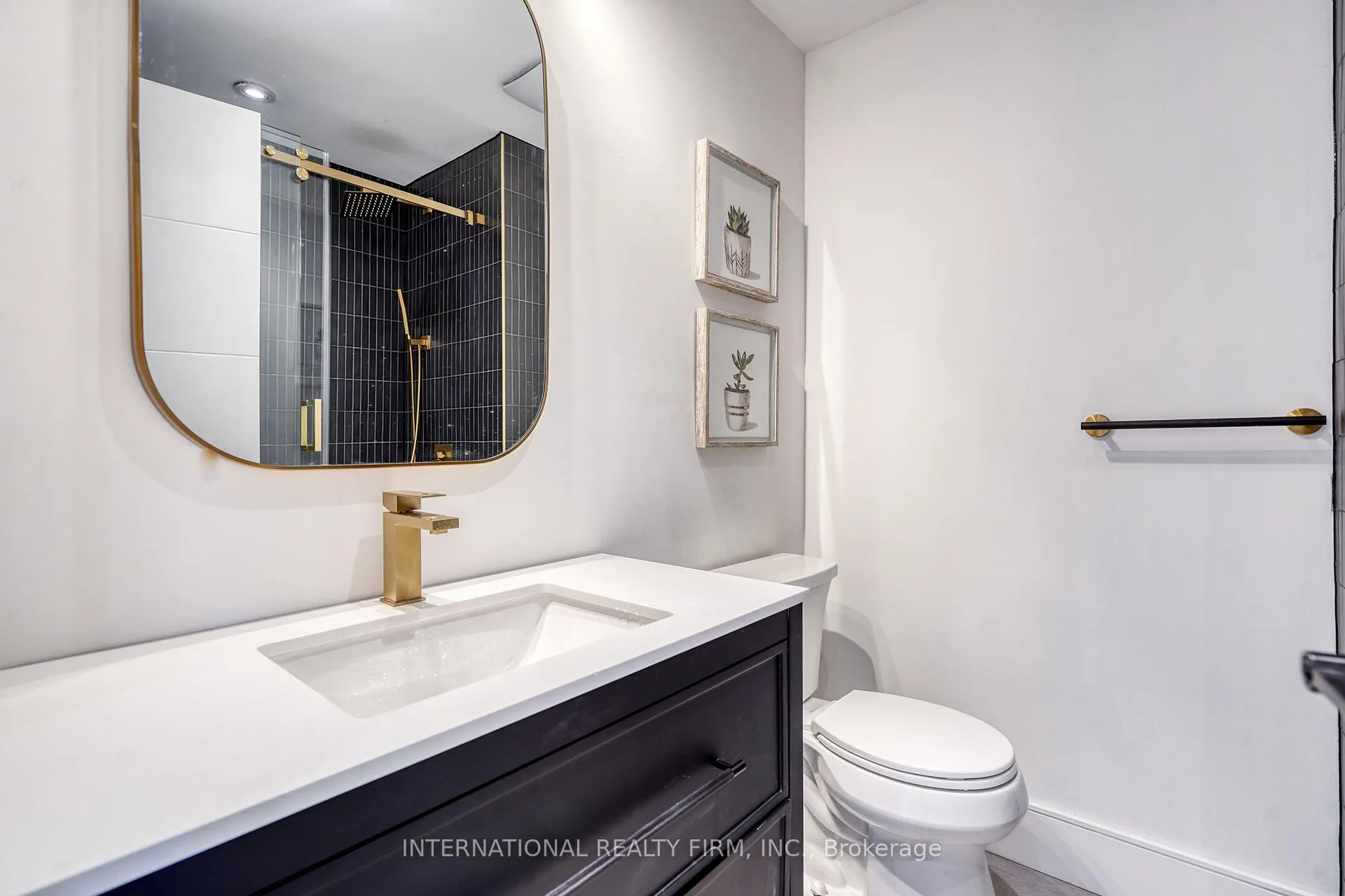 Photo 24 of 16 Paragon Road, Etobicoke, Kingsview Village-The Westway — HOMEH