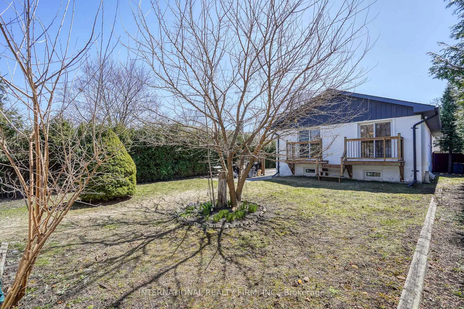 Photo 28 of 16 Paragon Road, Etobicoke, Kingsview Village-The Westway — HOMEH