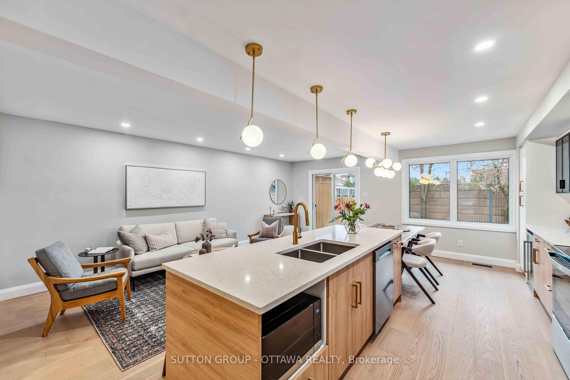 Photo 6 of 62 Erin Crescent, Ottawa, Hunt Club — HOMEH