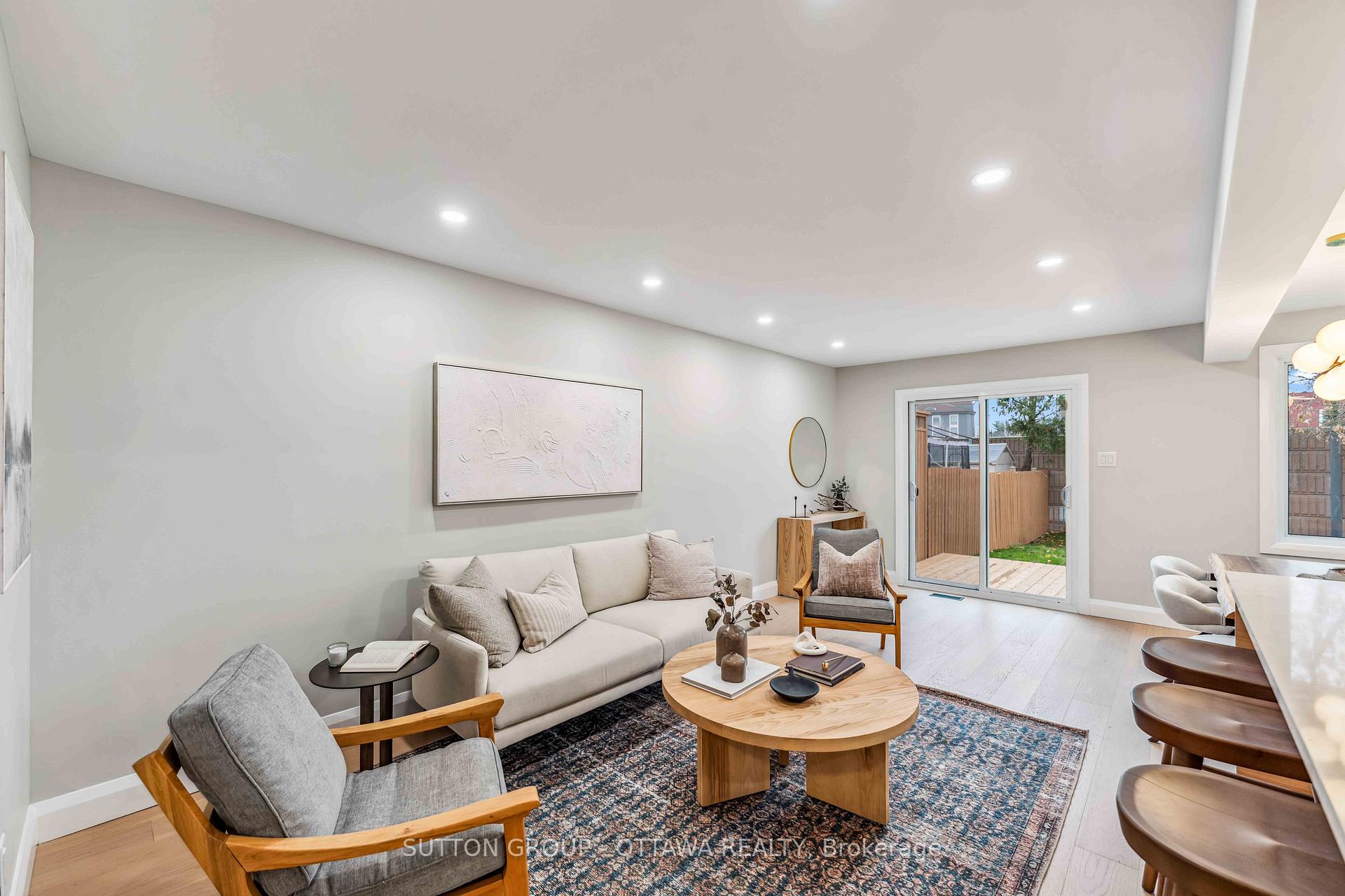 Photo 7 of 62 Erin Crescent, Ottawa, Hunt Club — HOMEH