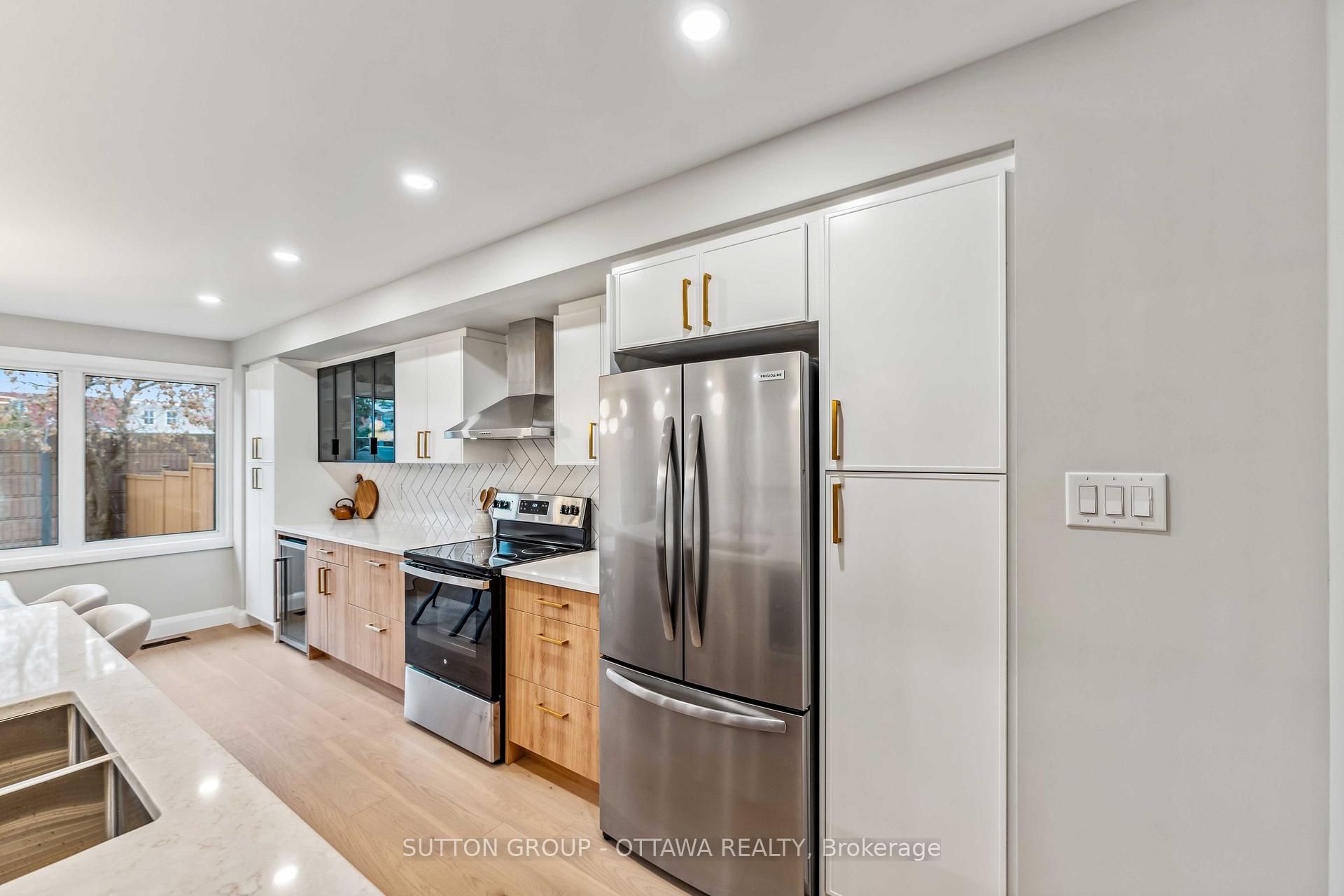 Photo 10 of 62 Erin Crescent, Ottawa, Hunt Club — HOMEH