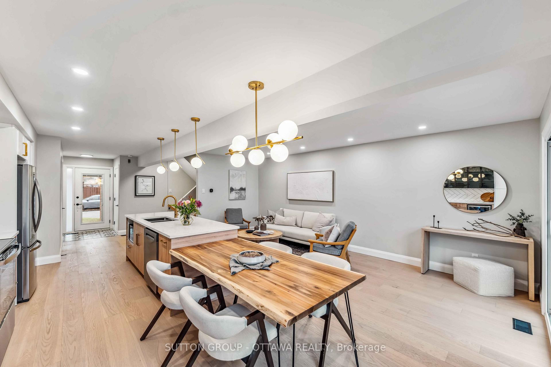 Photo 14 of 62 Erin Crescent, Ottawa, Hunt Club — HOMEH