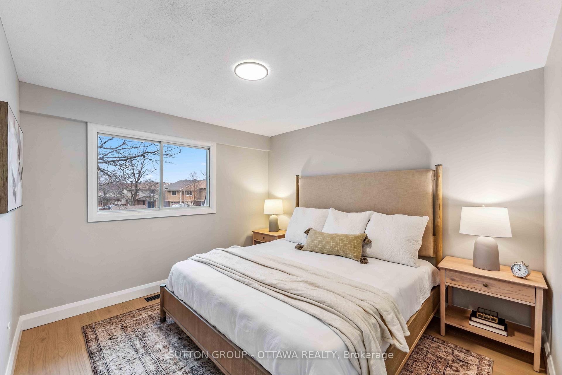 Photo 18 of 62 Erin Crescent, Ottawa, Hunt Club — HOMEH
