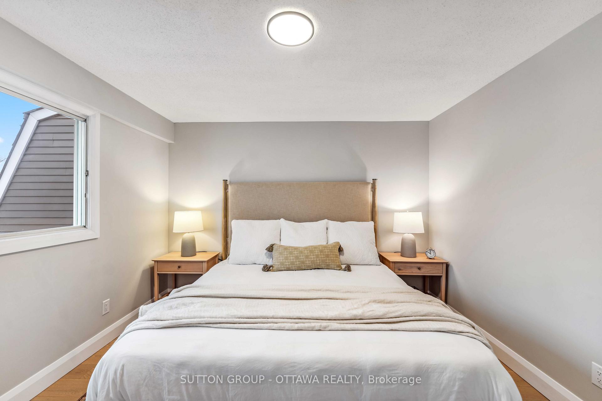 Photo 20 of 62 Erin Crescent, Ottawa, Hunt Club — HOMEH