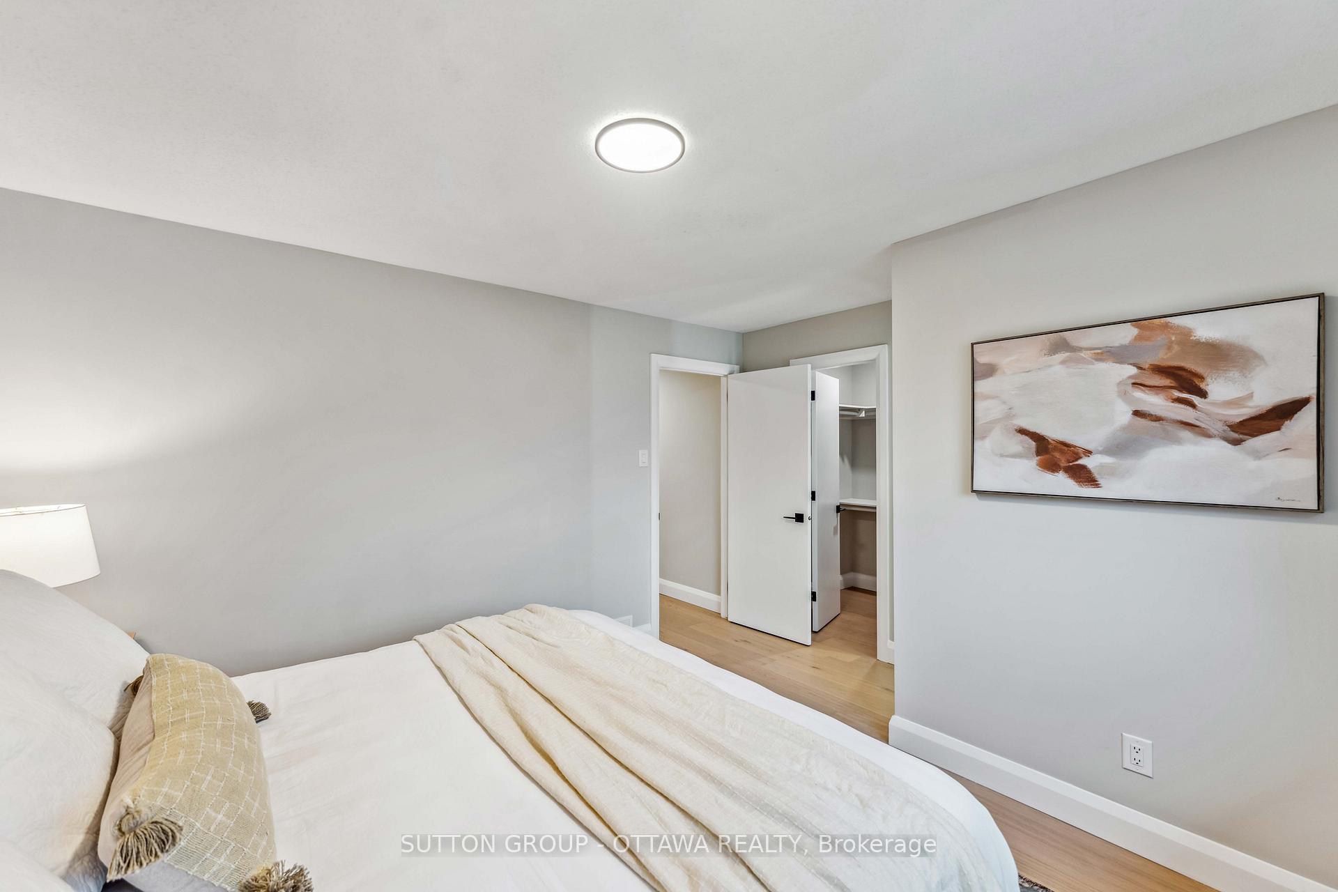 Photo 22 of 62 Erin Crescent, Ottawa, Hunt Club — HOMEH