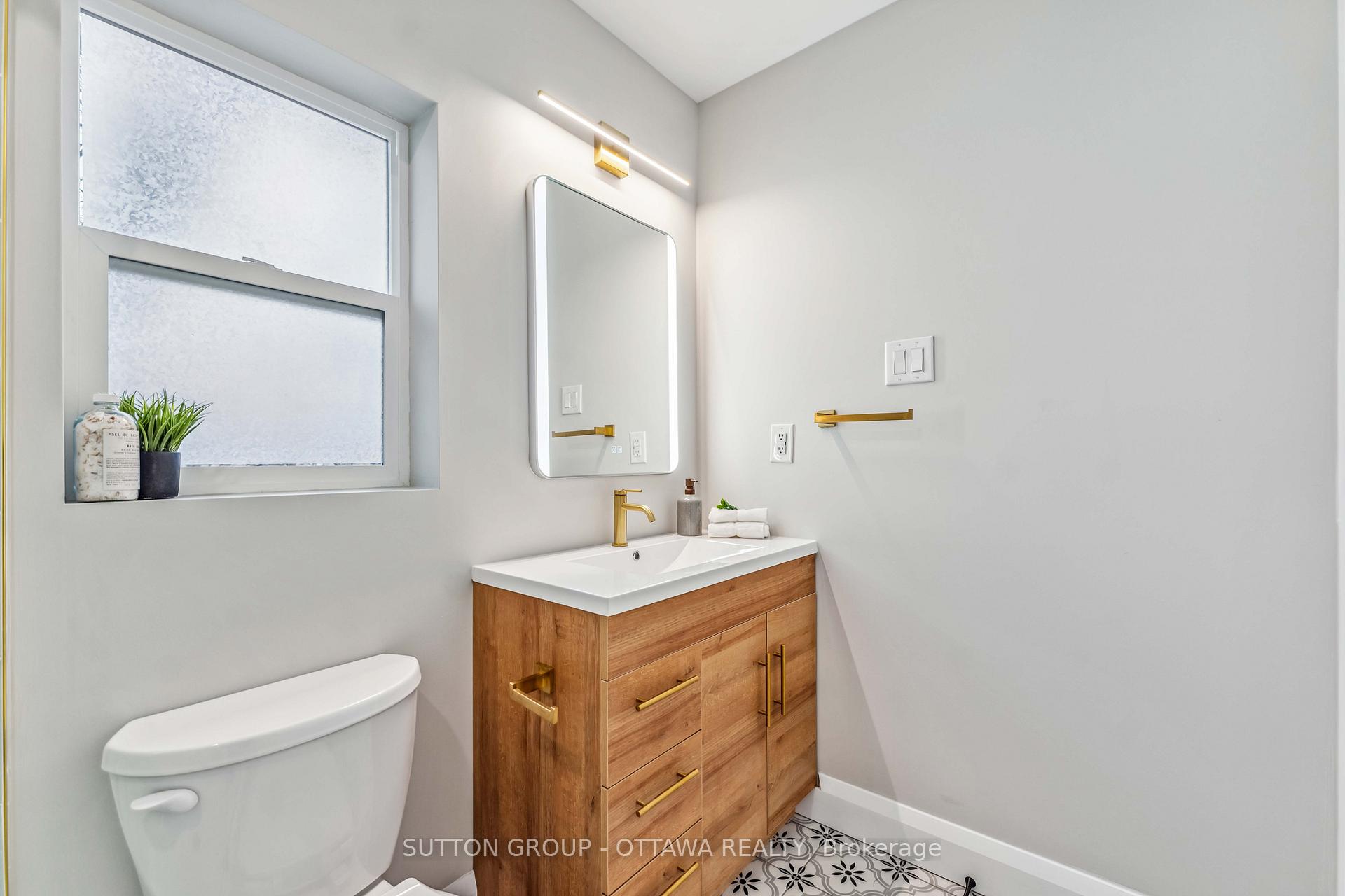 Photo 26 of 62 Erin Crescent, Ottawa, Hunt Club — HOMEH
