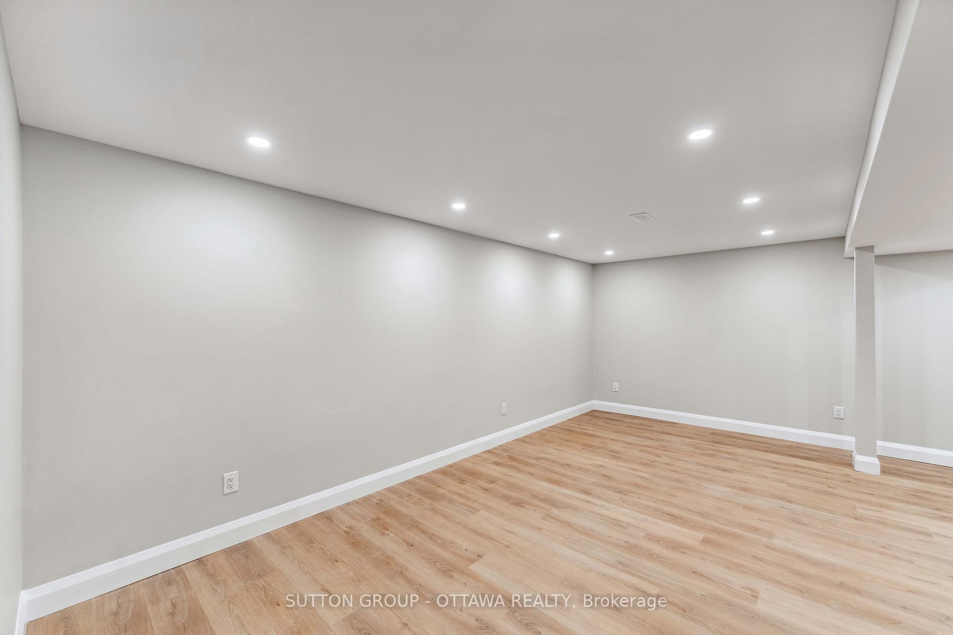Photo 32 of 62 Erin Crescent, Ottawa, Hunt Club — HOMEH