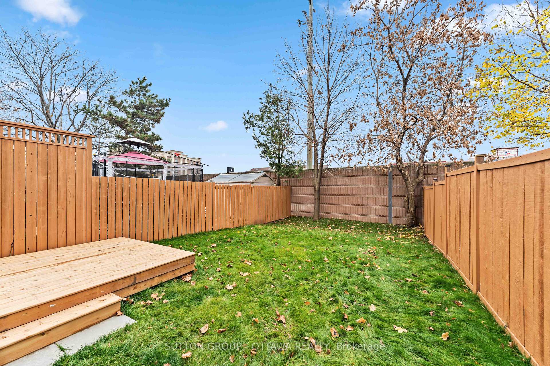 Photo 40 of 62 Erin Crescent, Ottawa, Hunt Club — HOMEH