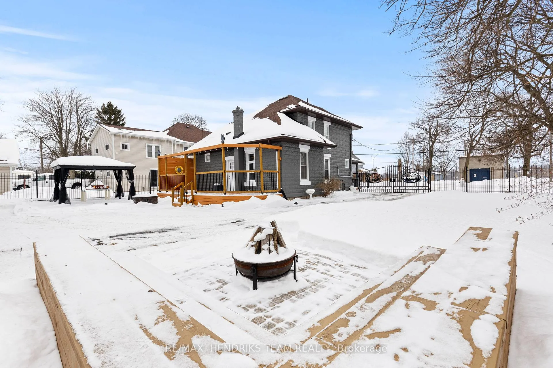 Photo 4 of 28 Ramey Avenue, Port Colborne, Main Street — HOMEH