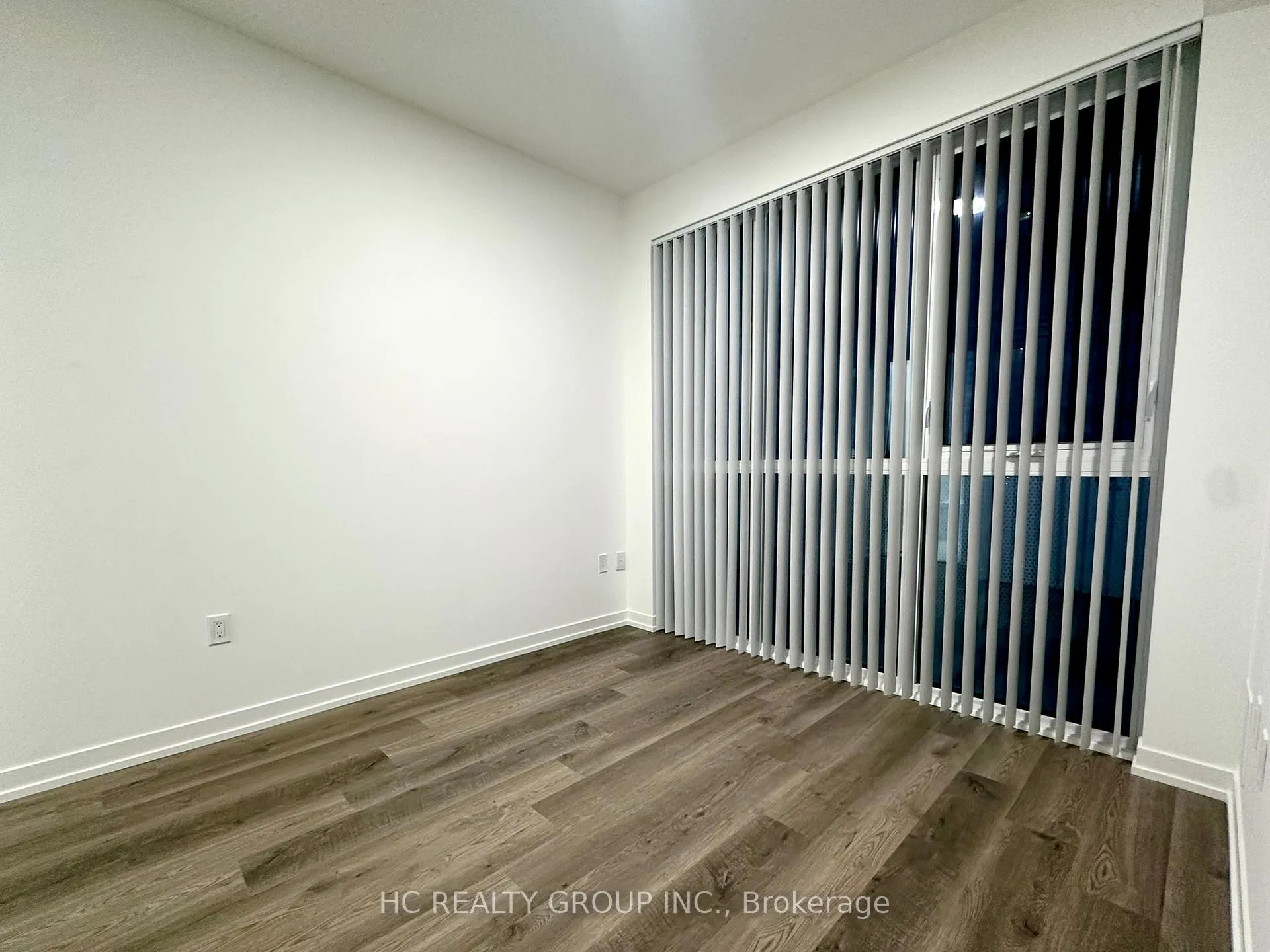 Photo 4 of Unit 1001, 8 Intercharge Way, Markham, Milliken Mills West — HOMEH