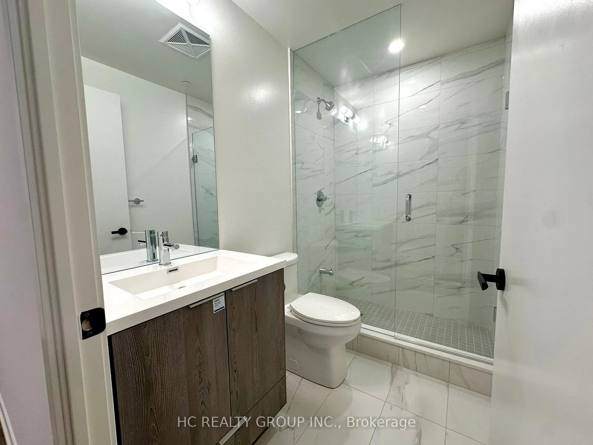 Photo 7 of Unit 1001, 8 Intercharge Way, Markham, Milliken Mills West — HOMEH