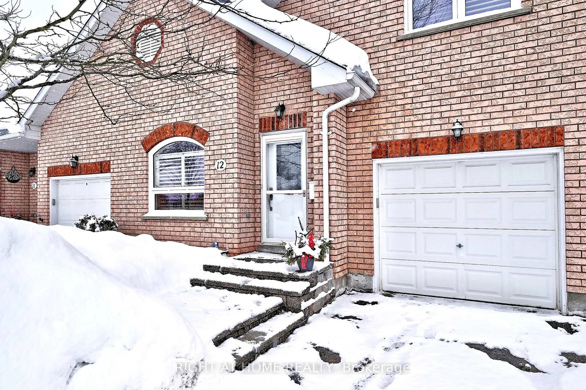 Front of Unit 12, 318 Little Avenue